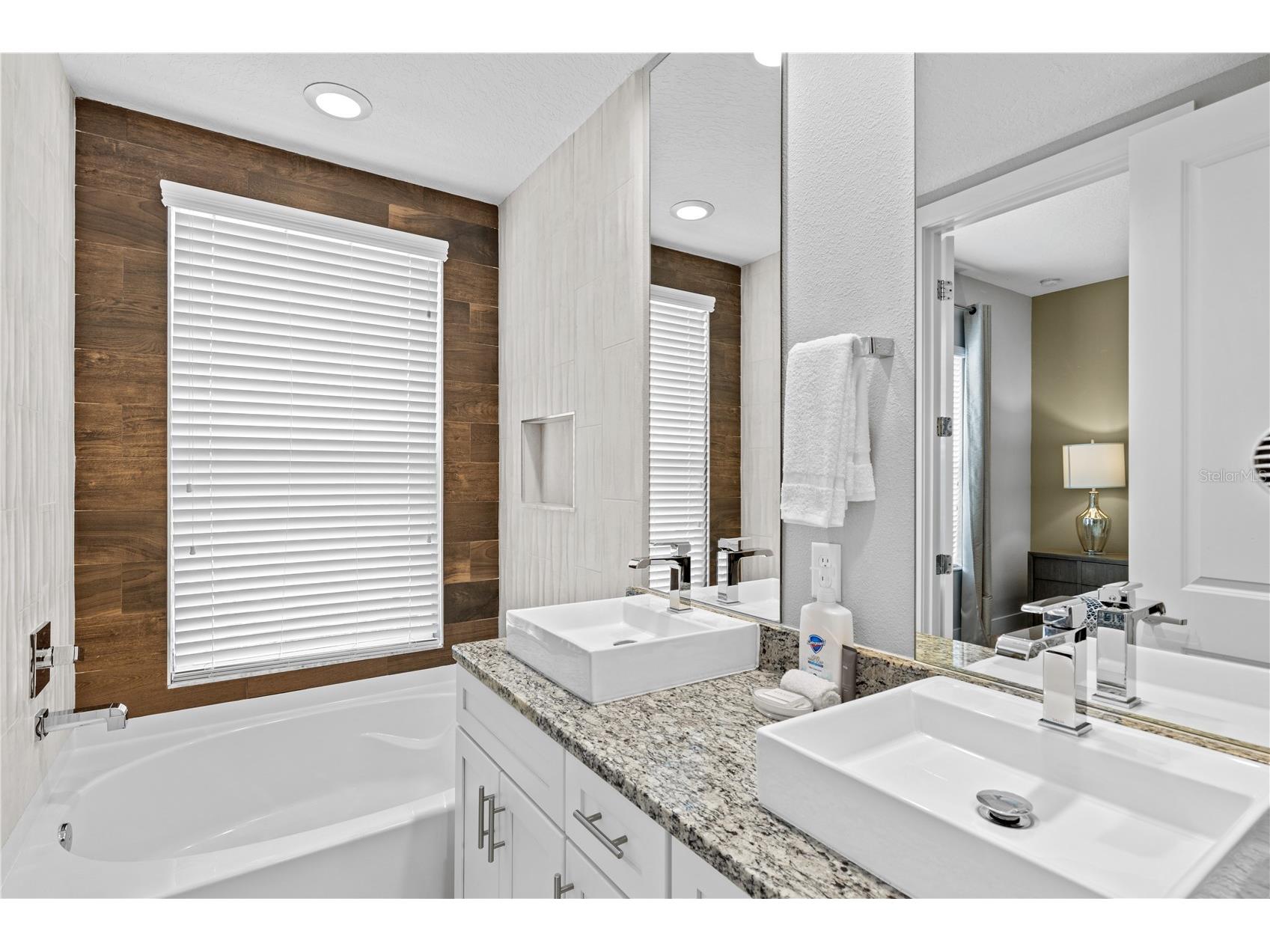 2630 Sunrise Shores Drive Kissimmee FL 34747 O6404271 image9
