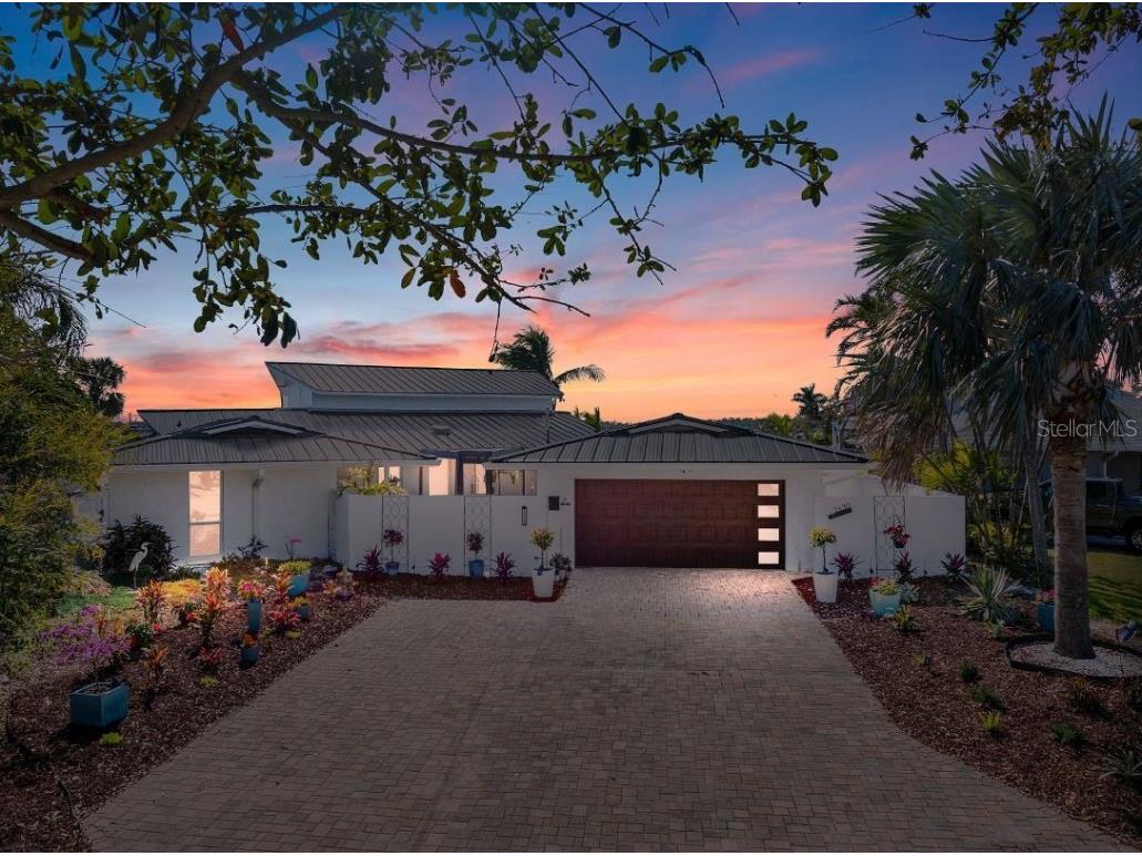 2630 W Bay Isle Drive SE Saint Petersburg FL 33705 TB8350279 image1