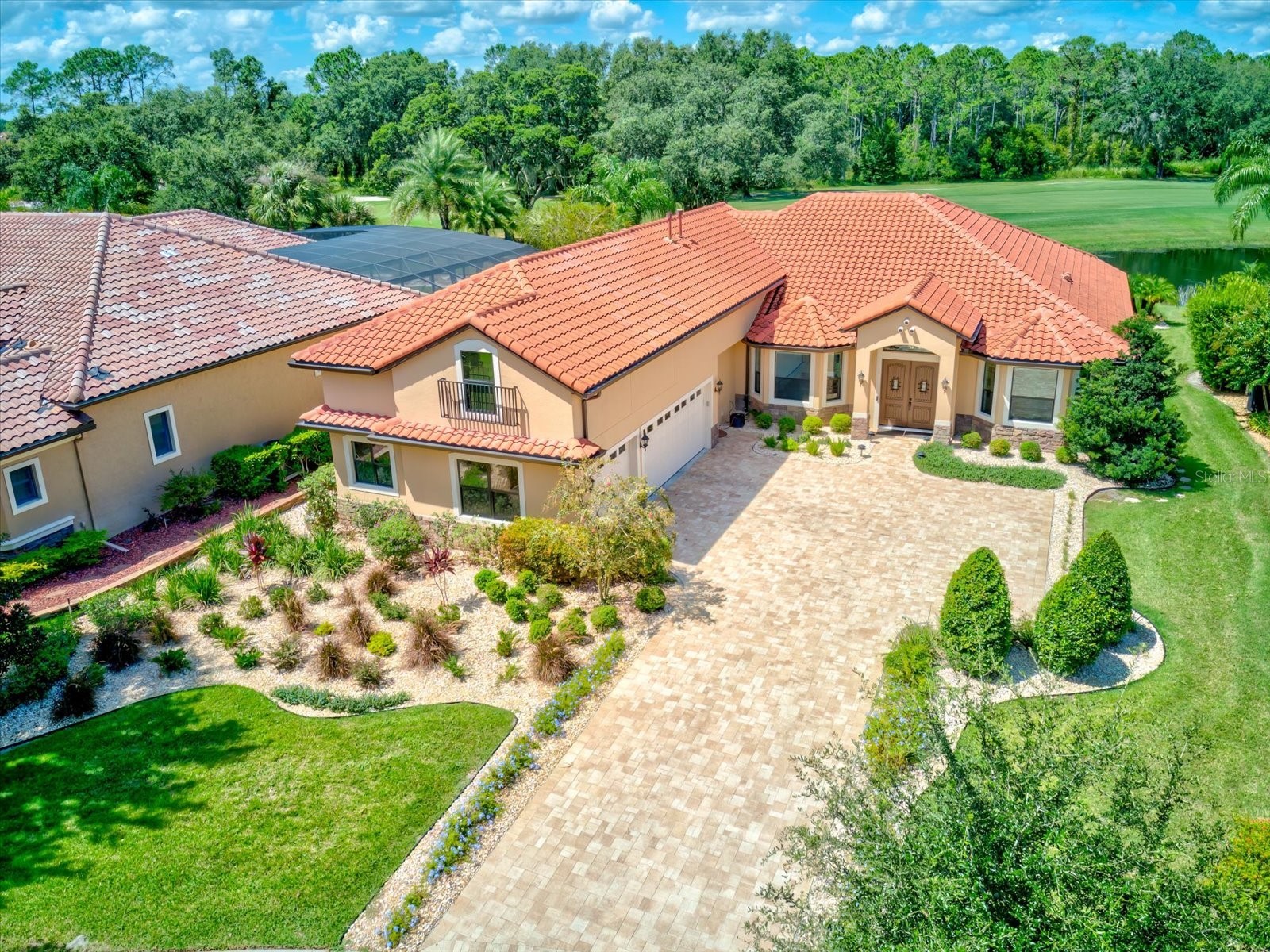 26301 Avenida Las Colinas Howey In The Hills FL 34737 G5112005 image1