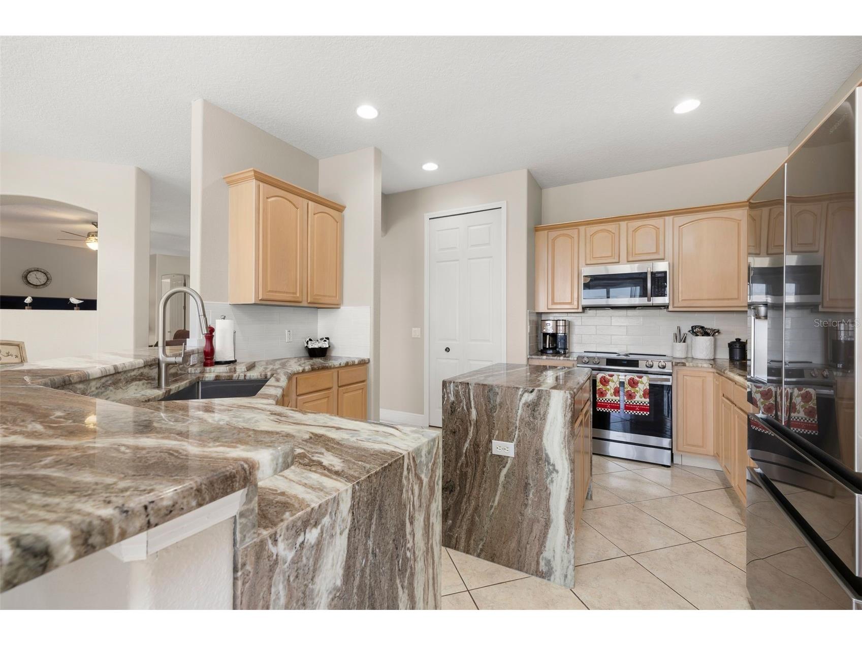 2631 Captains Court Kissimmee FL 34746 - LAKE TOHOPEKALIGA S5145229 image20
