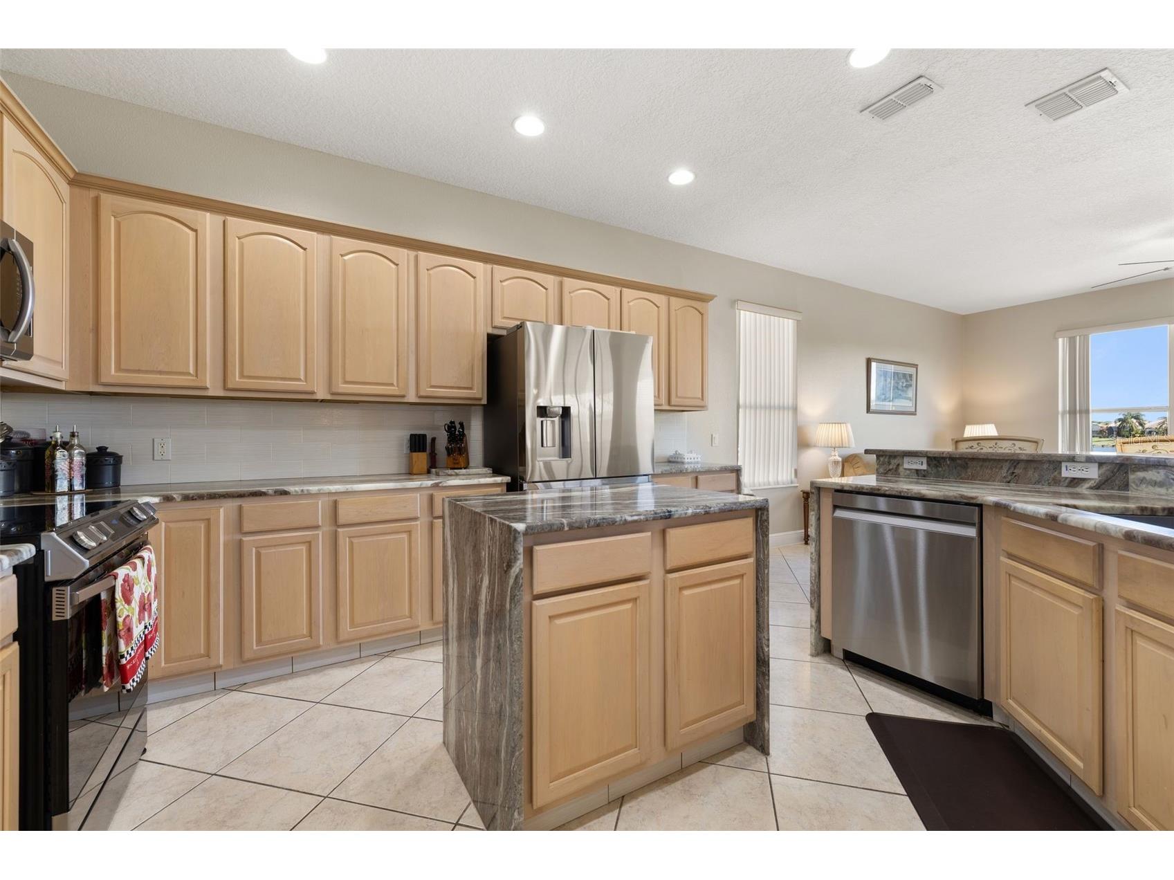2631 Captains Court Kissimmee FL 34746 - LAKE TOHOPEKALIGA S5145229 image21