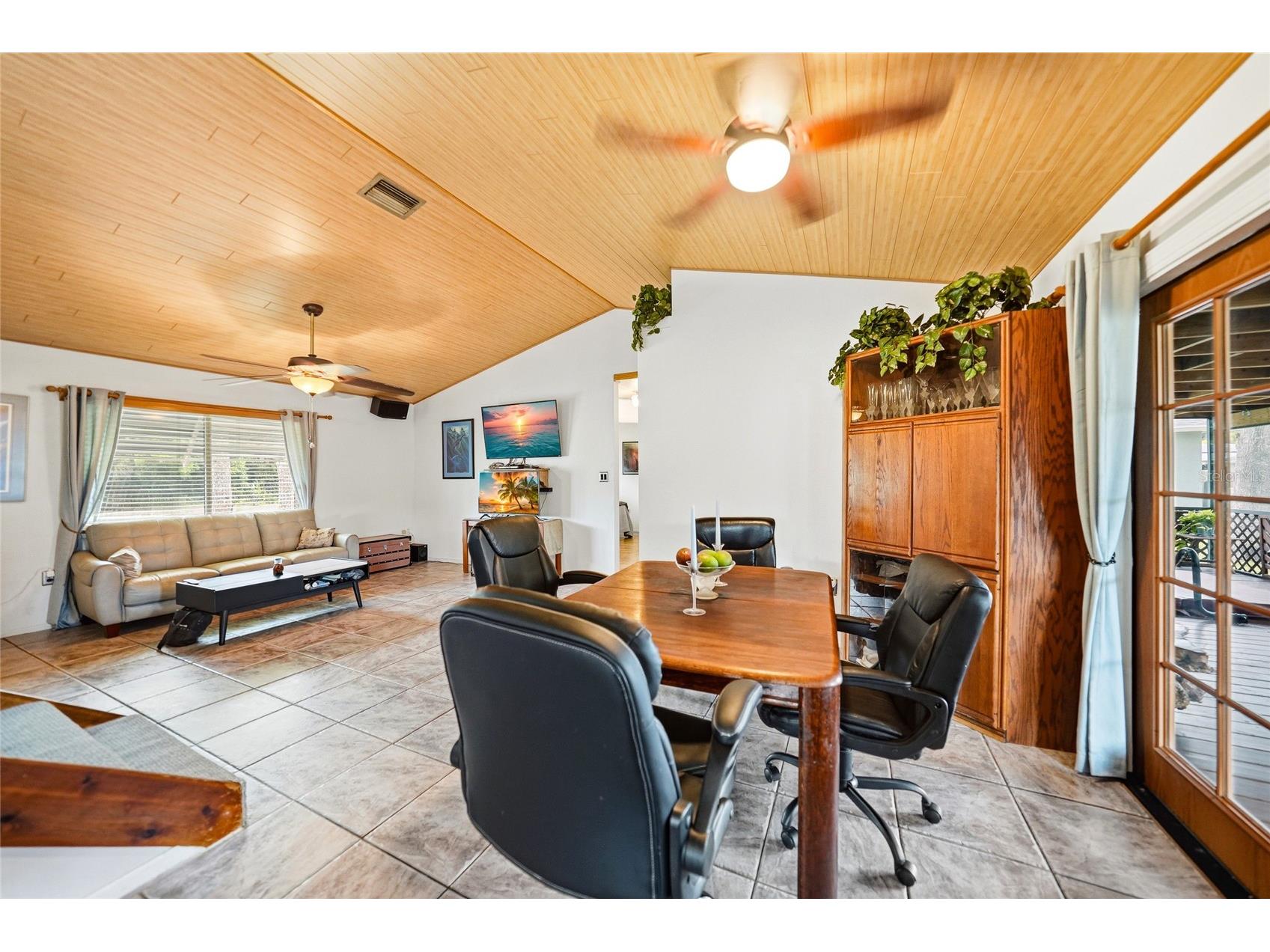 2631 Fiesta Drive Venice FL 34293 D6147732 image11