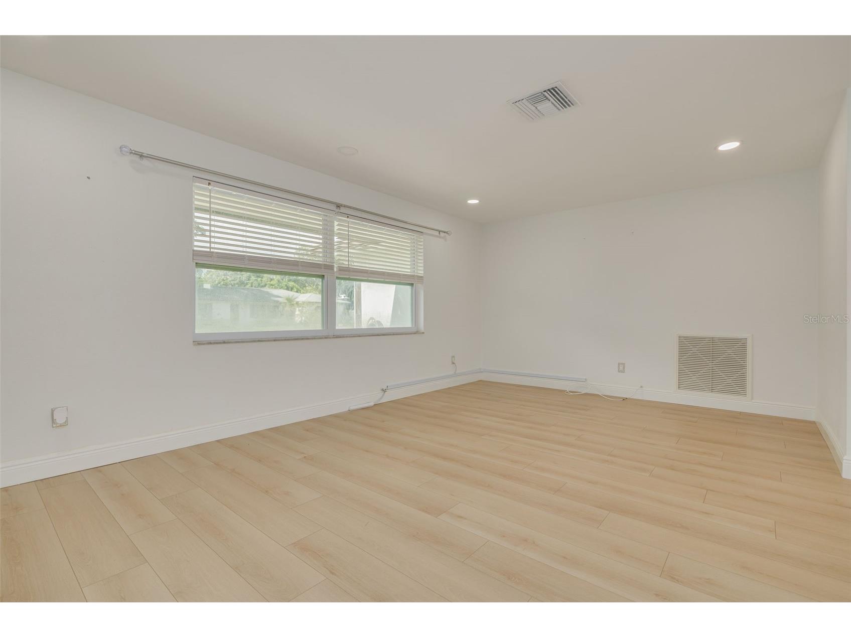 2631 Oakbrook Drive Largo FL 33770 TB8507957 image28