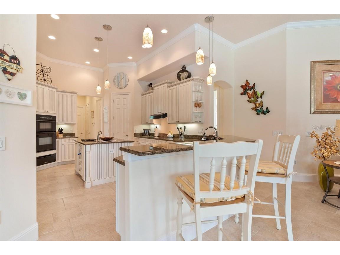 26317 Avenida Las Colinas, Howey In The Hills, FL, 34737 MLS