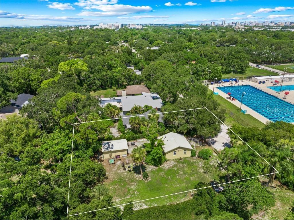 2632 Hawthorne Street Sarasota FL 34239 A4617528 image1