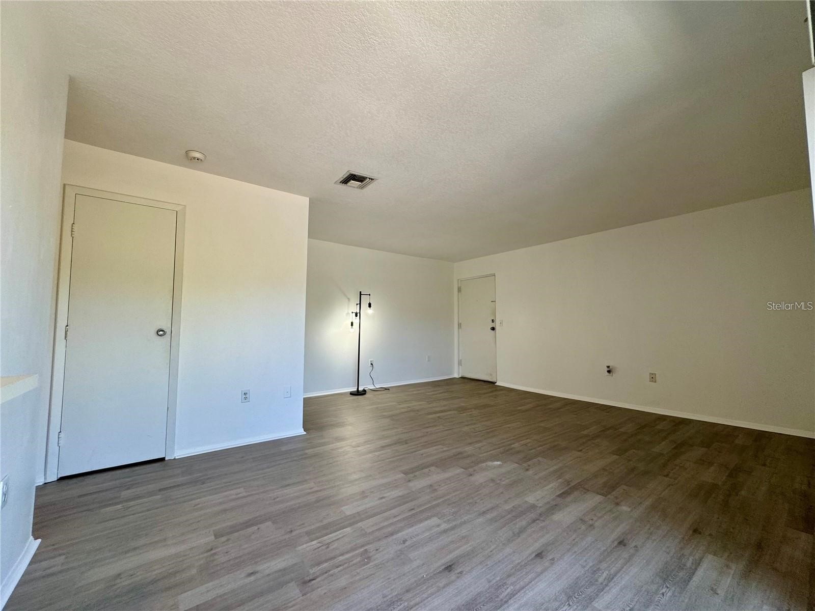 2632 Hidden Lake Drive N #E Sarasota FL 34237 A4689851 image8