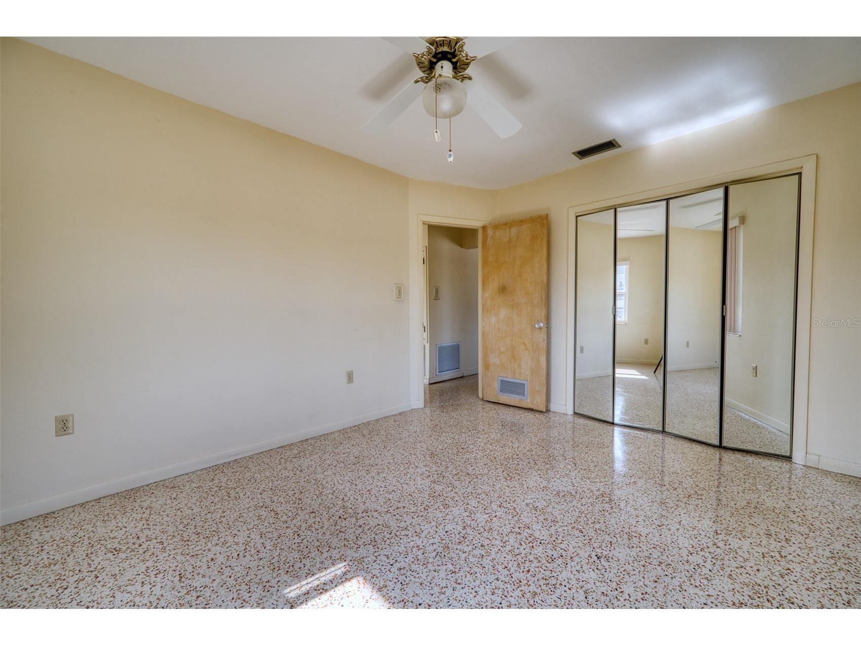 2632 Sunnyside Street Sarasota FL 34239 A4690325 image15