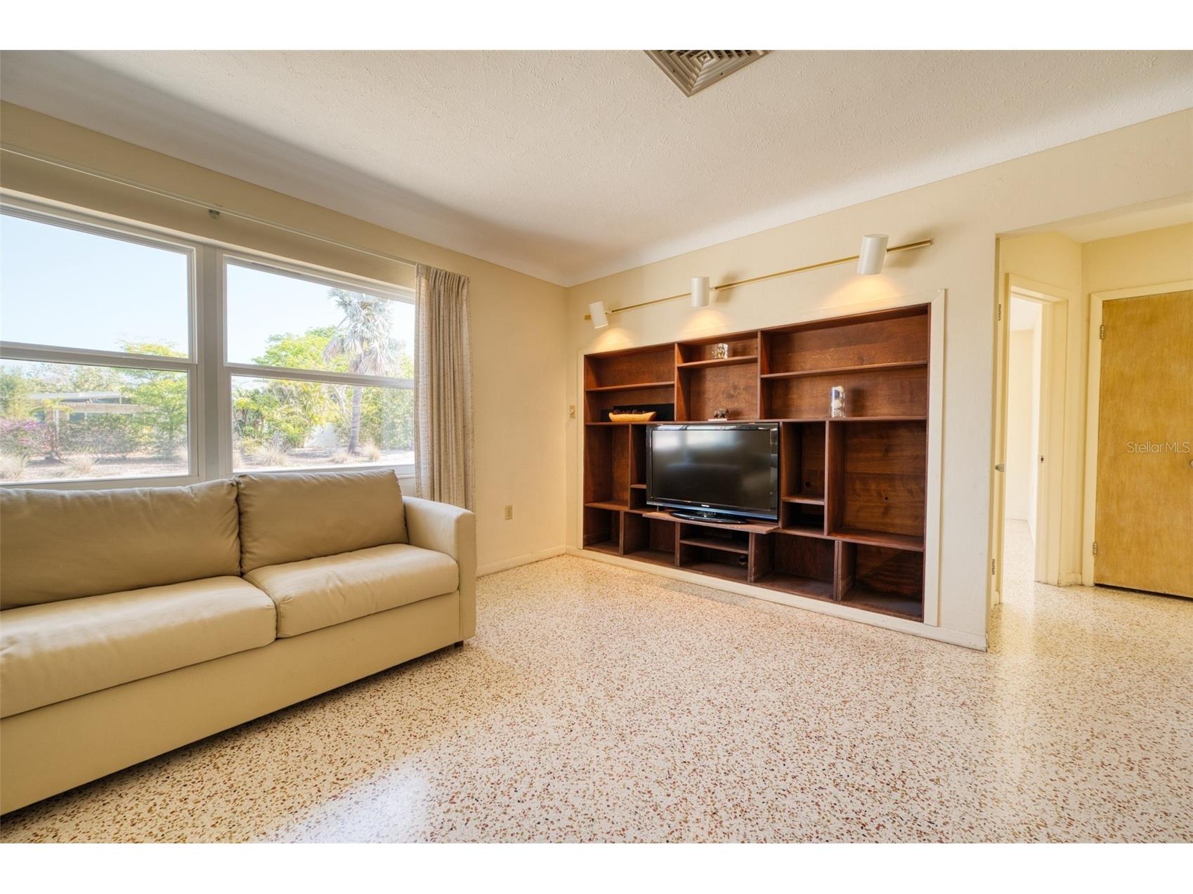 2632 Sunnyside Street Sarasota FL 34239 A4690325 image8