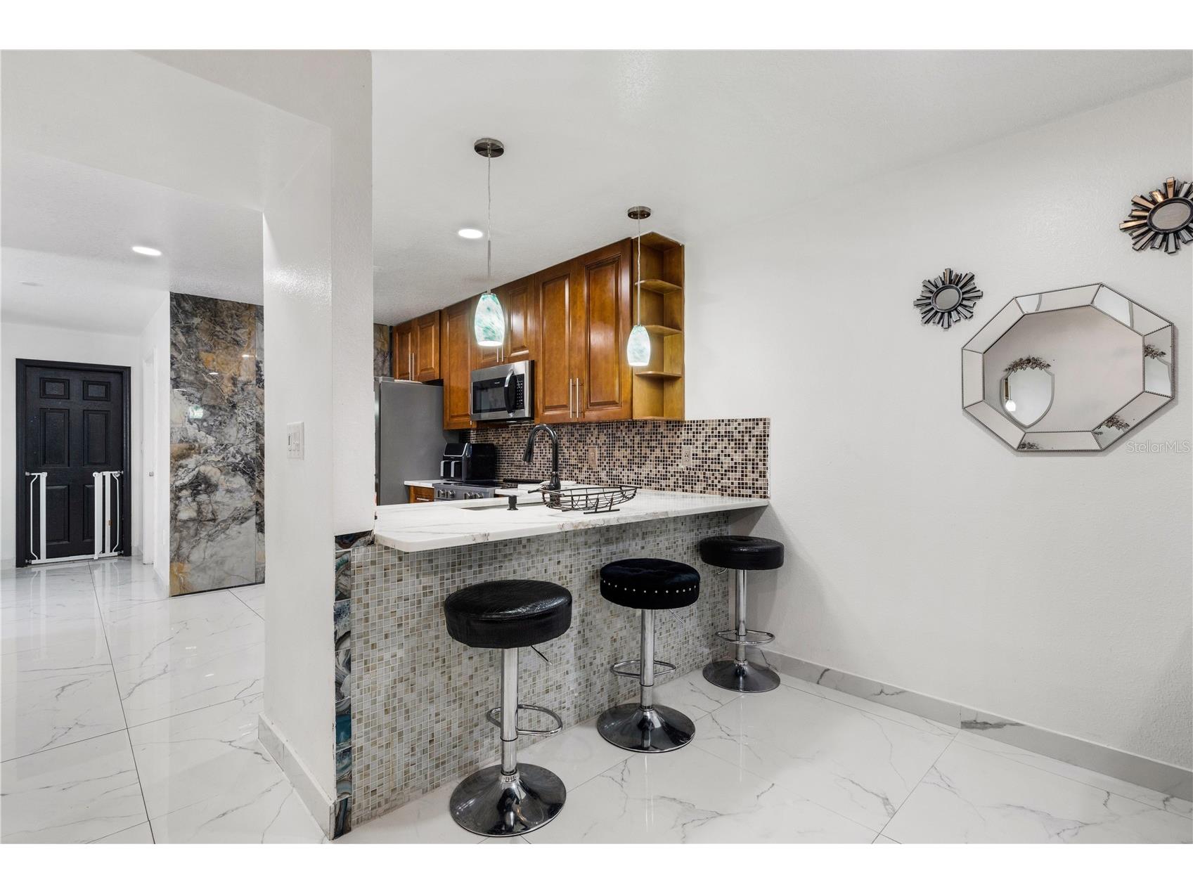 2634 N Dr Martin Luther King Way Sarasota FL 34234 A4682668 image8