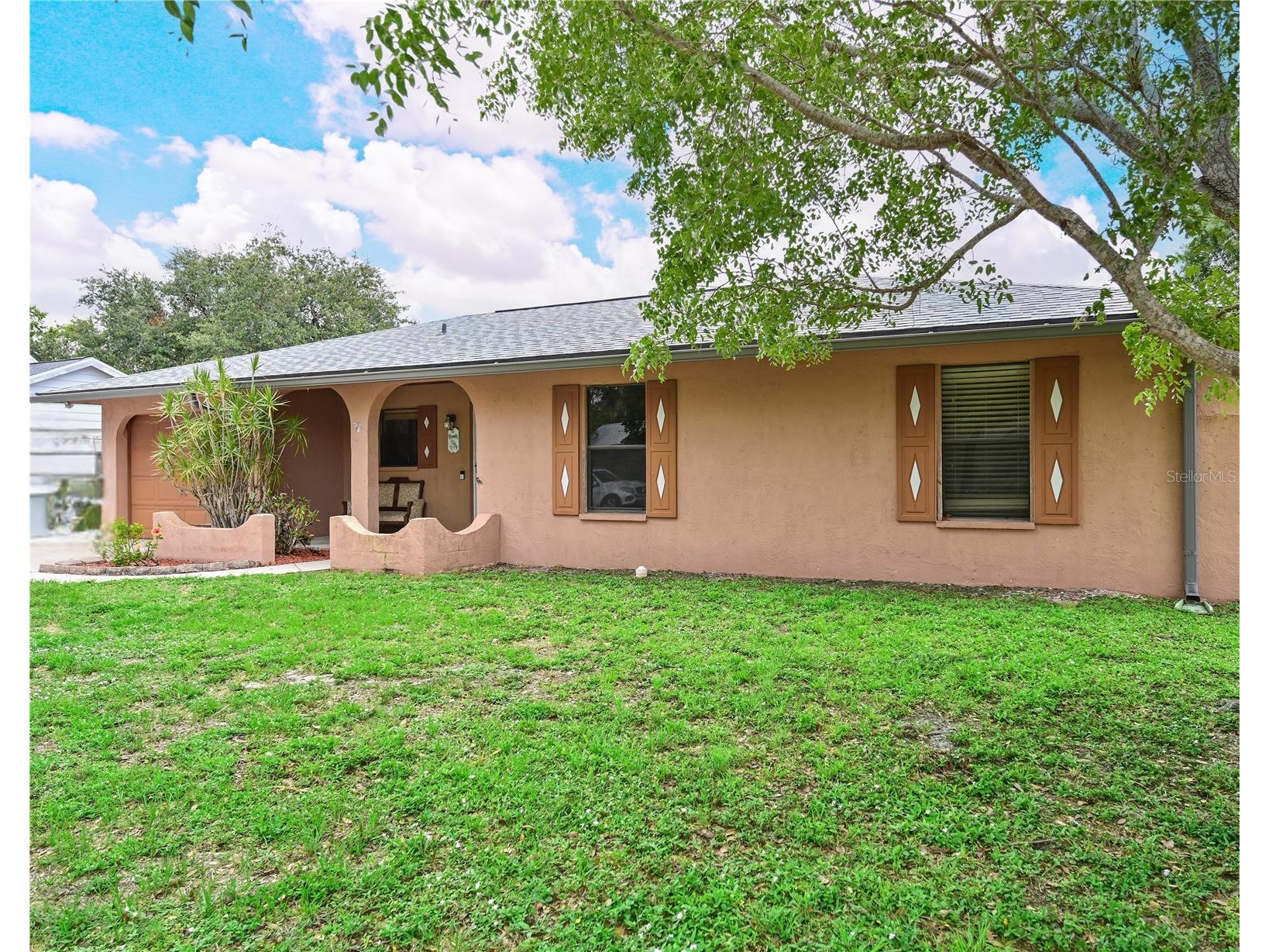 2635 Bucida Drive Sarasota FL 34232 A4696066 image1