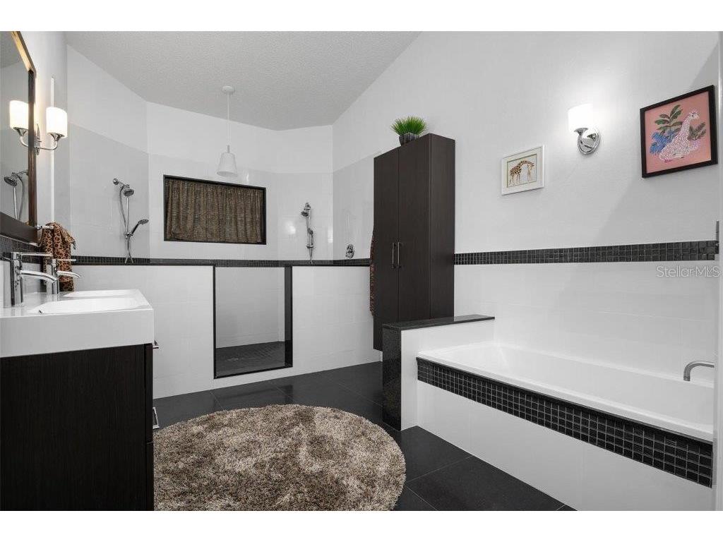 2635 Moss Oak Drive #55 Sarasota FL 34231 A4668080 image24