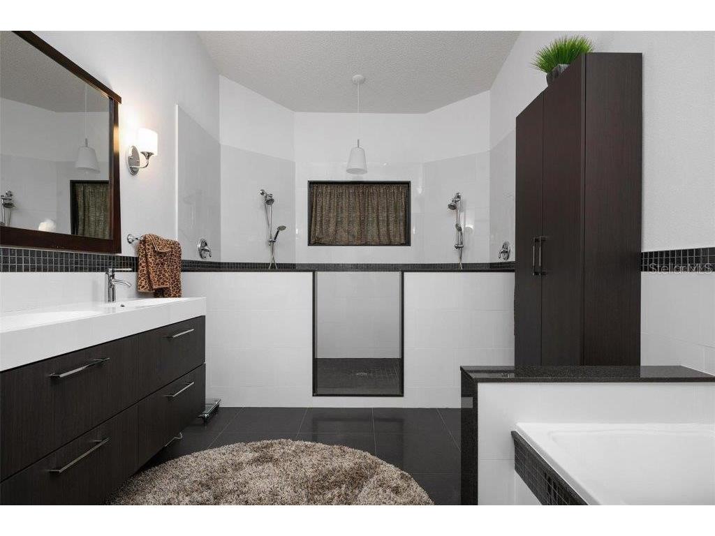 2635 Moss Oak Drive #55 Sarasota FL 34231 A4668080 image25