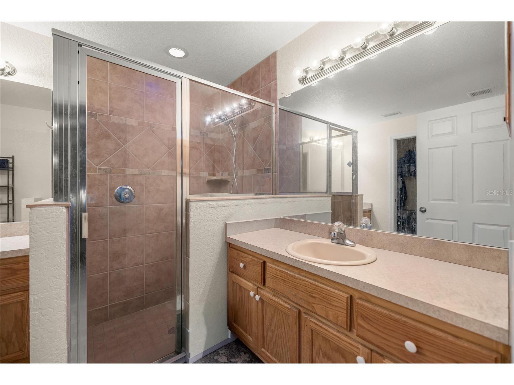 2635 NE 7th Street #102 Ocala FL 34470 OM721572 image9