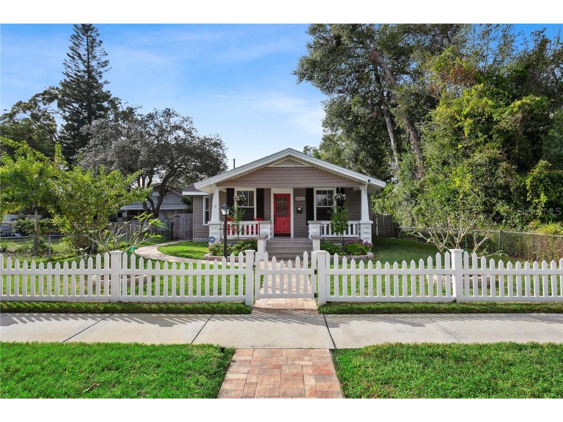 2636 11th Street N Saint Petersburg FL 33704 U8183478 image1