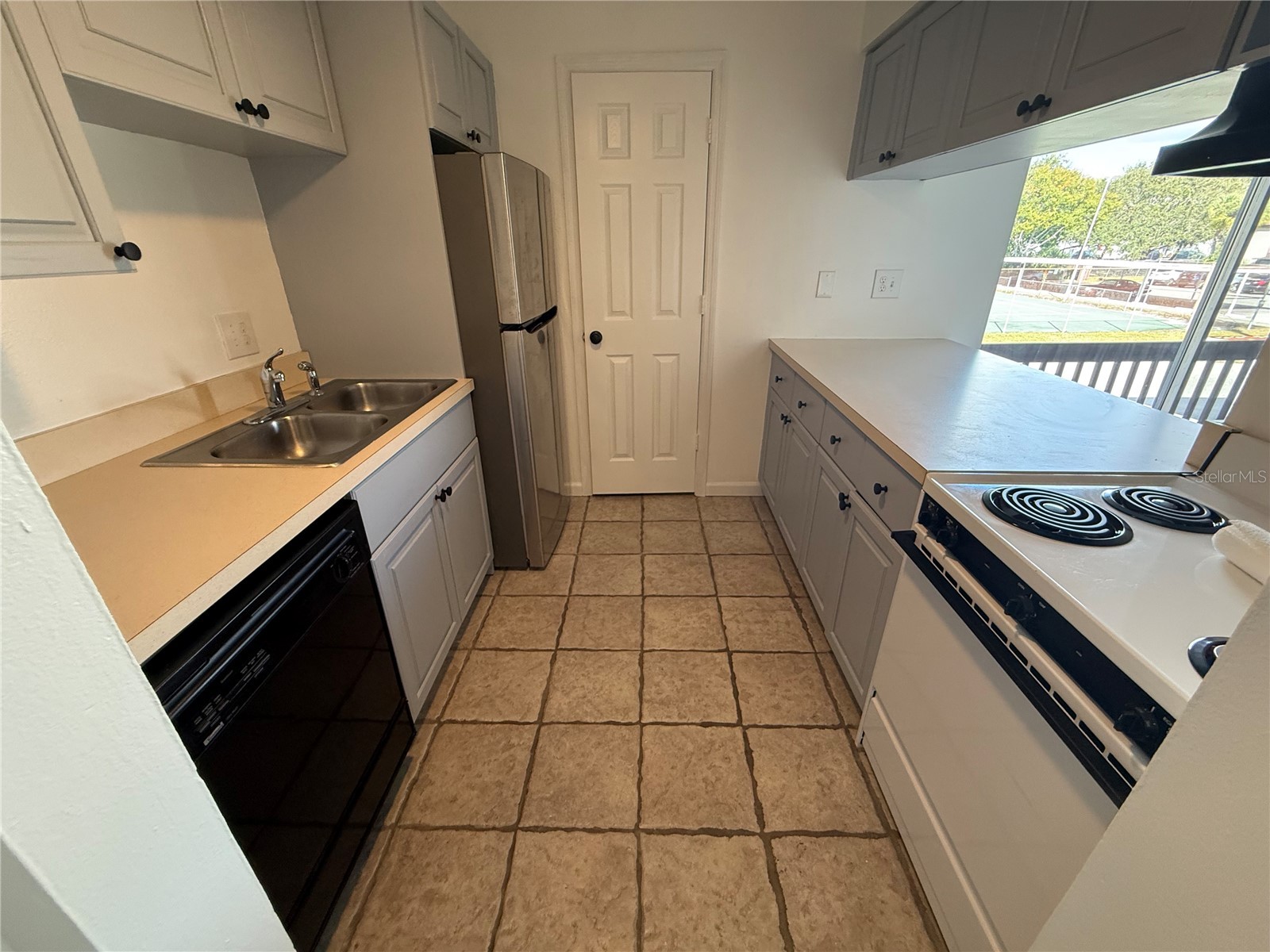 2636 Hidden Lake Drive N #H Sarasota FL 34237 A4679045 image3