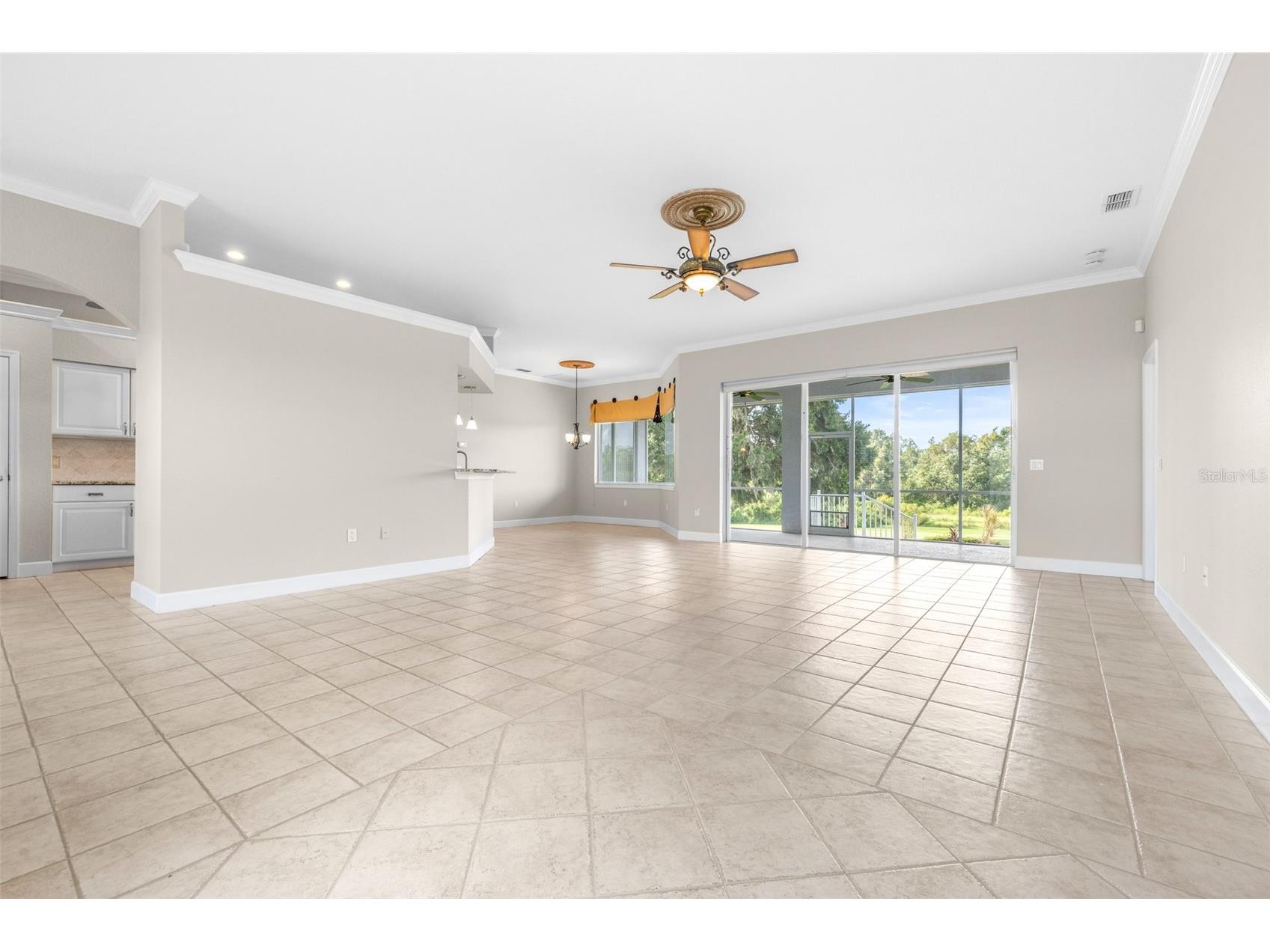 2636 Huntington Hills Drive Lakeland FL 33810 - LAKE LESTER L4961039 image4