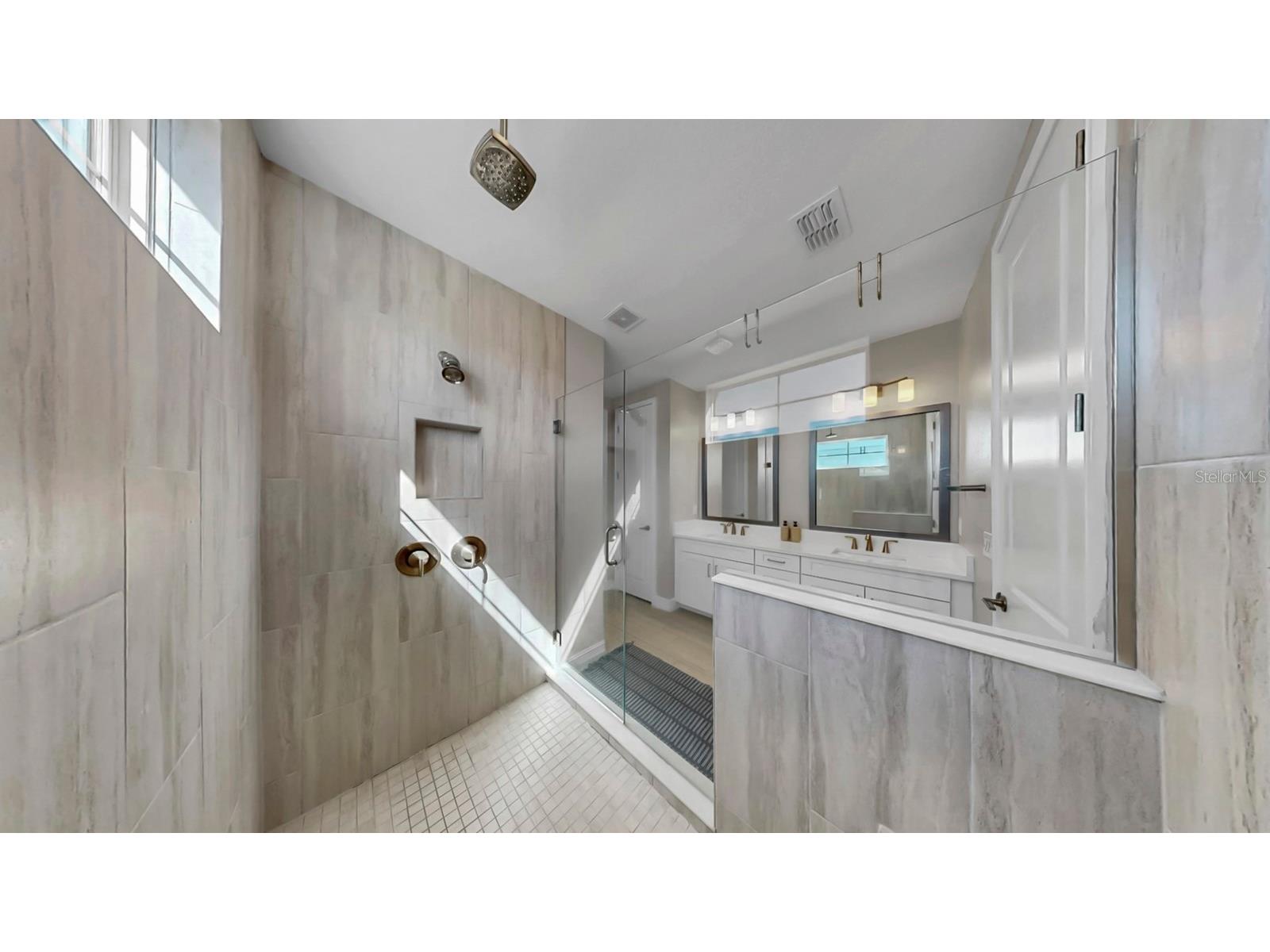 2636 Yellow Sundial Loop Ruskin FL 33570 TB8474383 image25