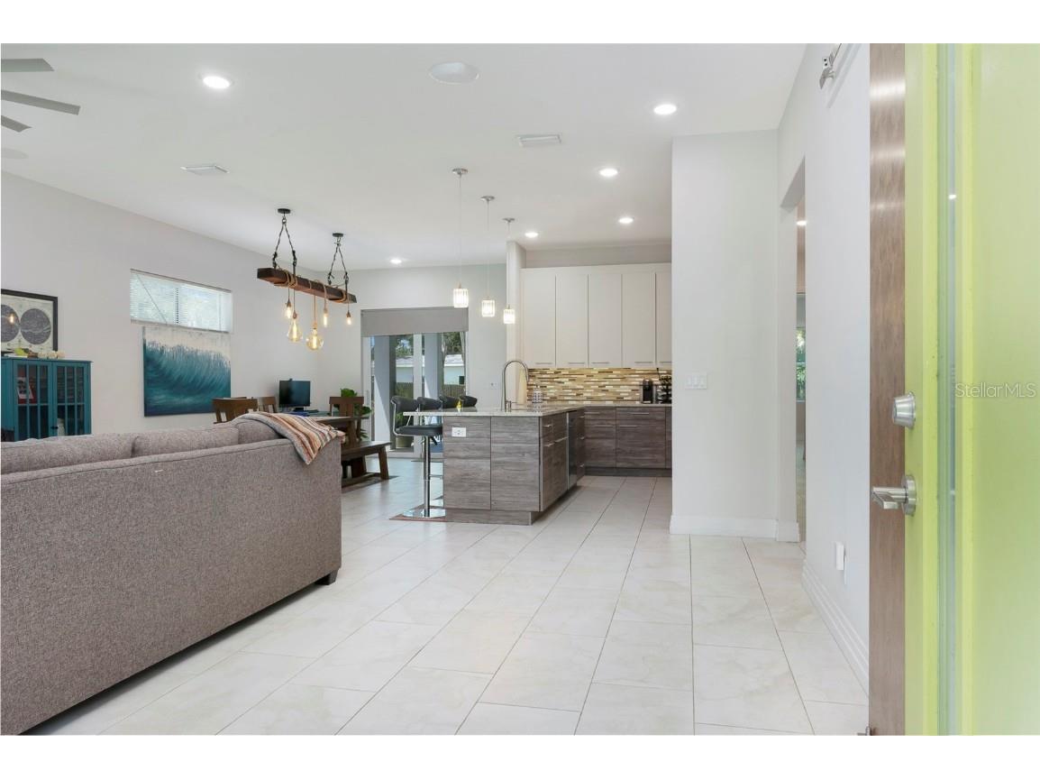 2637 Bayside Drive S Saint Petersburg FL 33701 TB8409910 image4