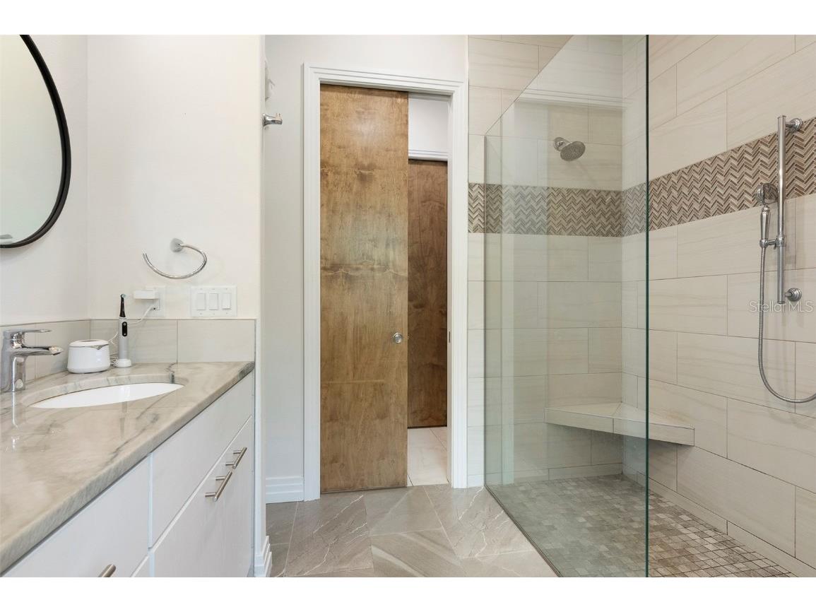 2637 Bayside Drive S Saint Petersburg FL 33705 TB8405937 image18