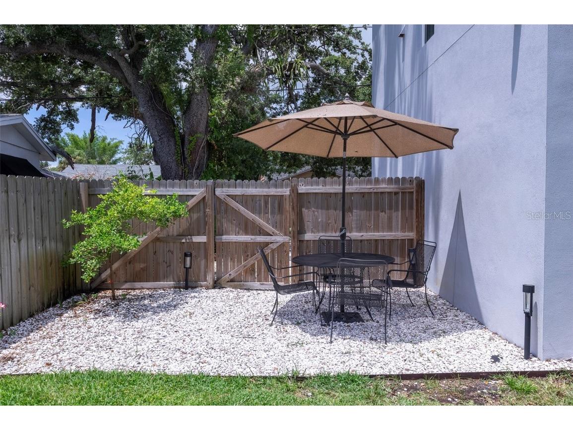 2637 Bayside Drive S Saint Petersburg FL 33705 TB8405937 image31