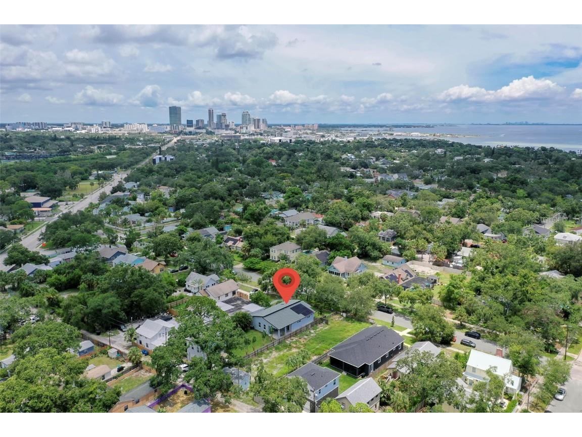 2637 Bayside Drive S Saint Petersburg FL 33705 TB8405937 image44