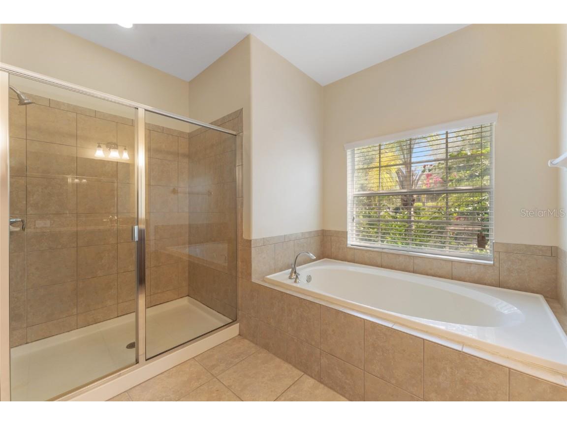 2637 Yukon Cliff Drive Ruskin FL 33570 TB8386017 image13