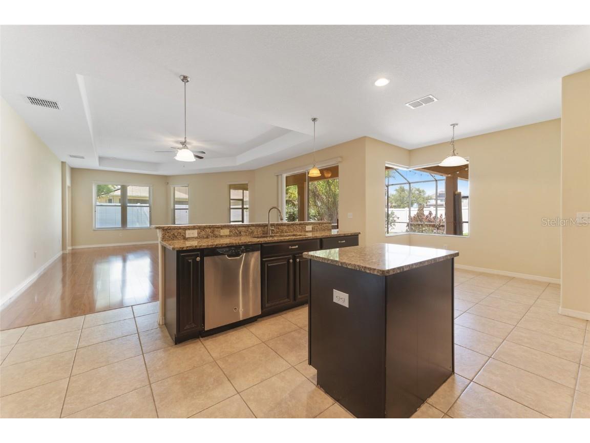 2637 Yukon Cliff Drive Ruskin FL 33570 TB8386017 image15