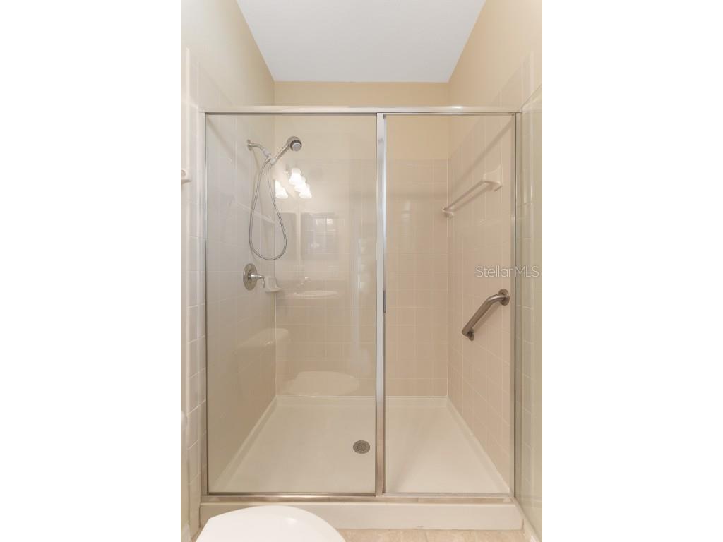 2637 Yukon Cliff Drive Ruskin FL 33570 TB8386017 image32