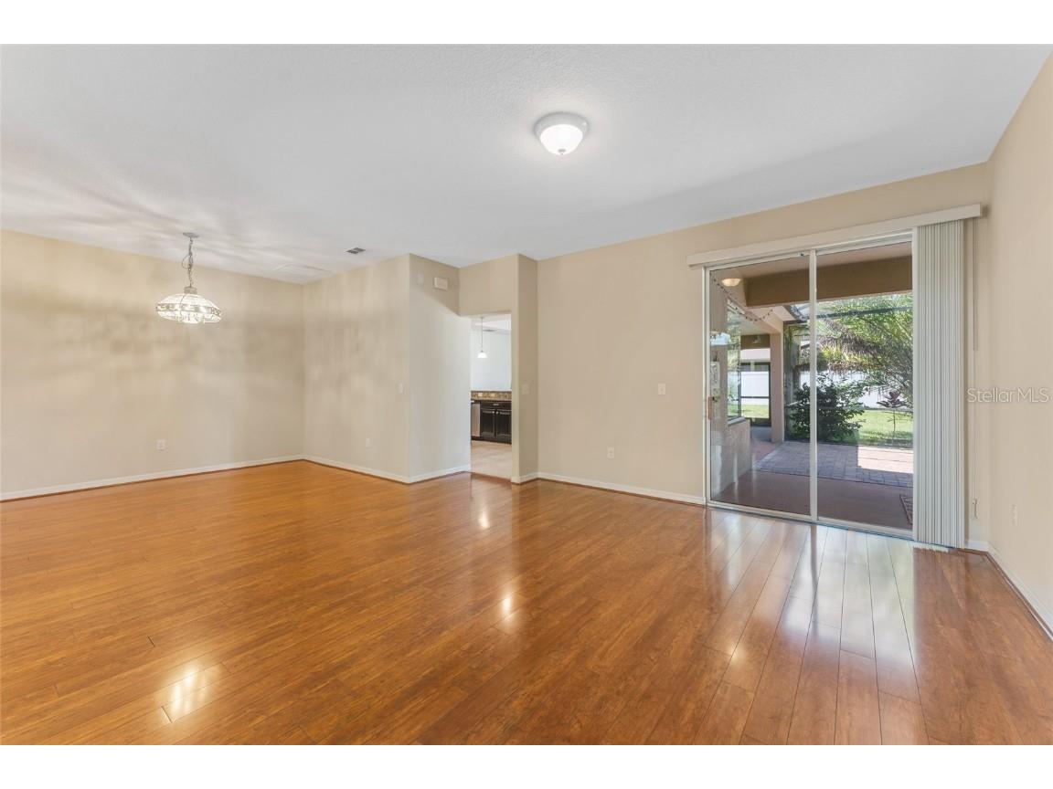 2637 Yukon Cliff Drive Ruskin FL 33570 TB8386017 image5