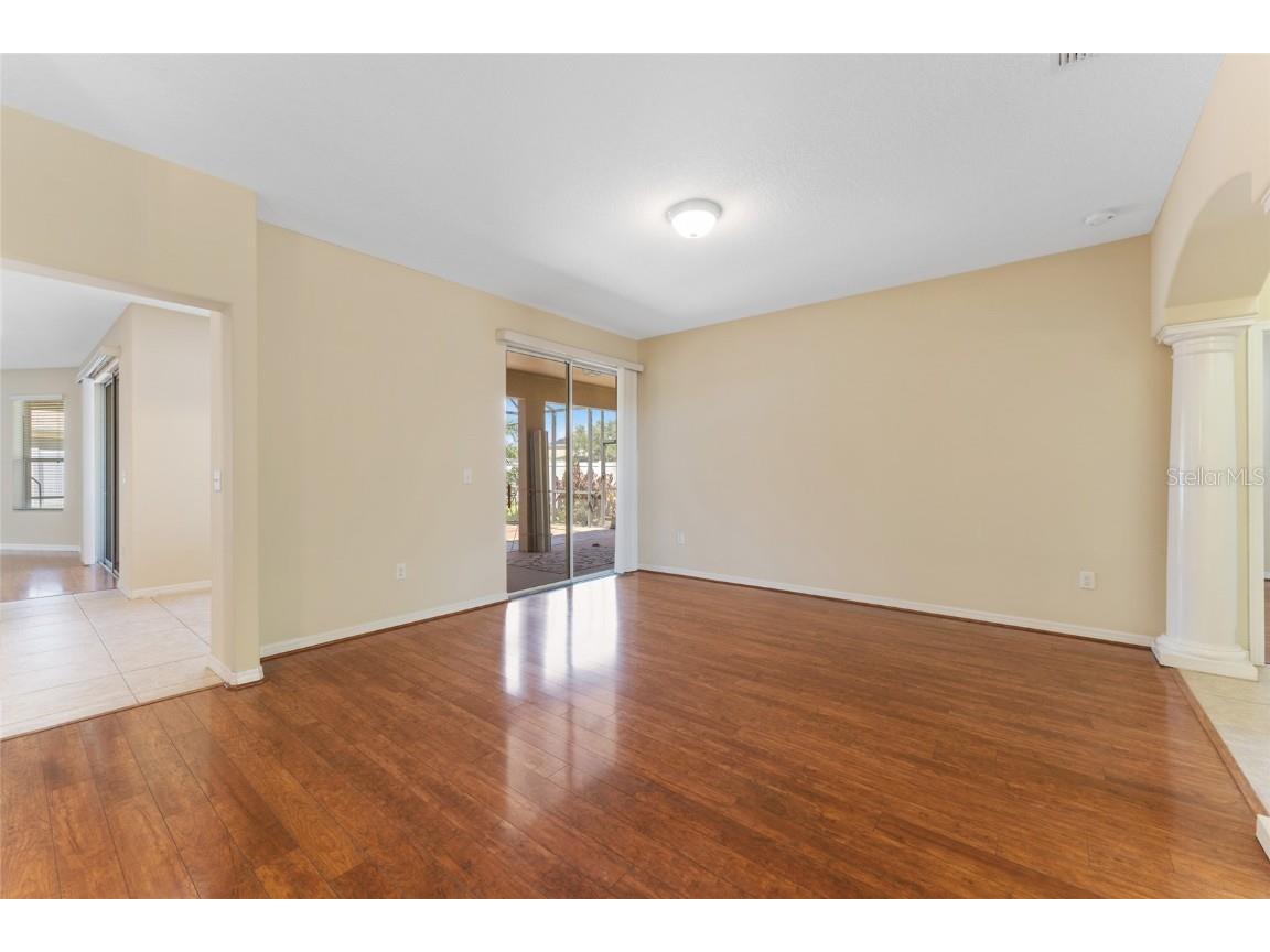 2637 Yukon Cliff Drive Ruskin FL 33570 TB8386017 image7