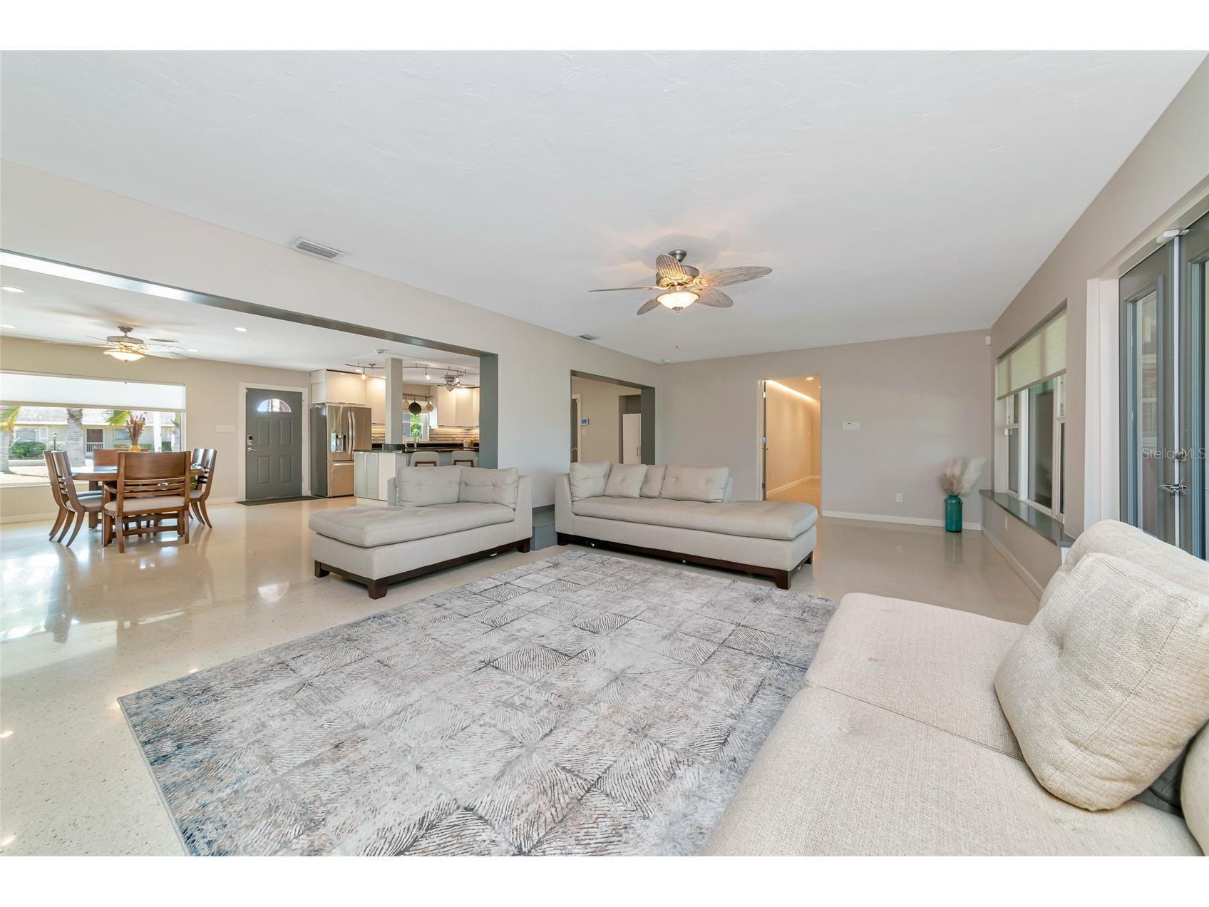 2639 Bougainvillea Street Sarasota FL 34239 A4681333 image11