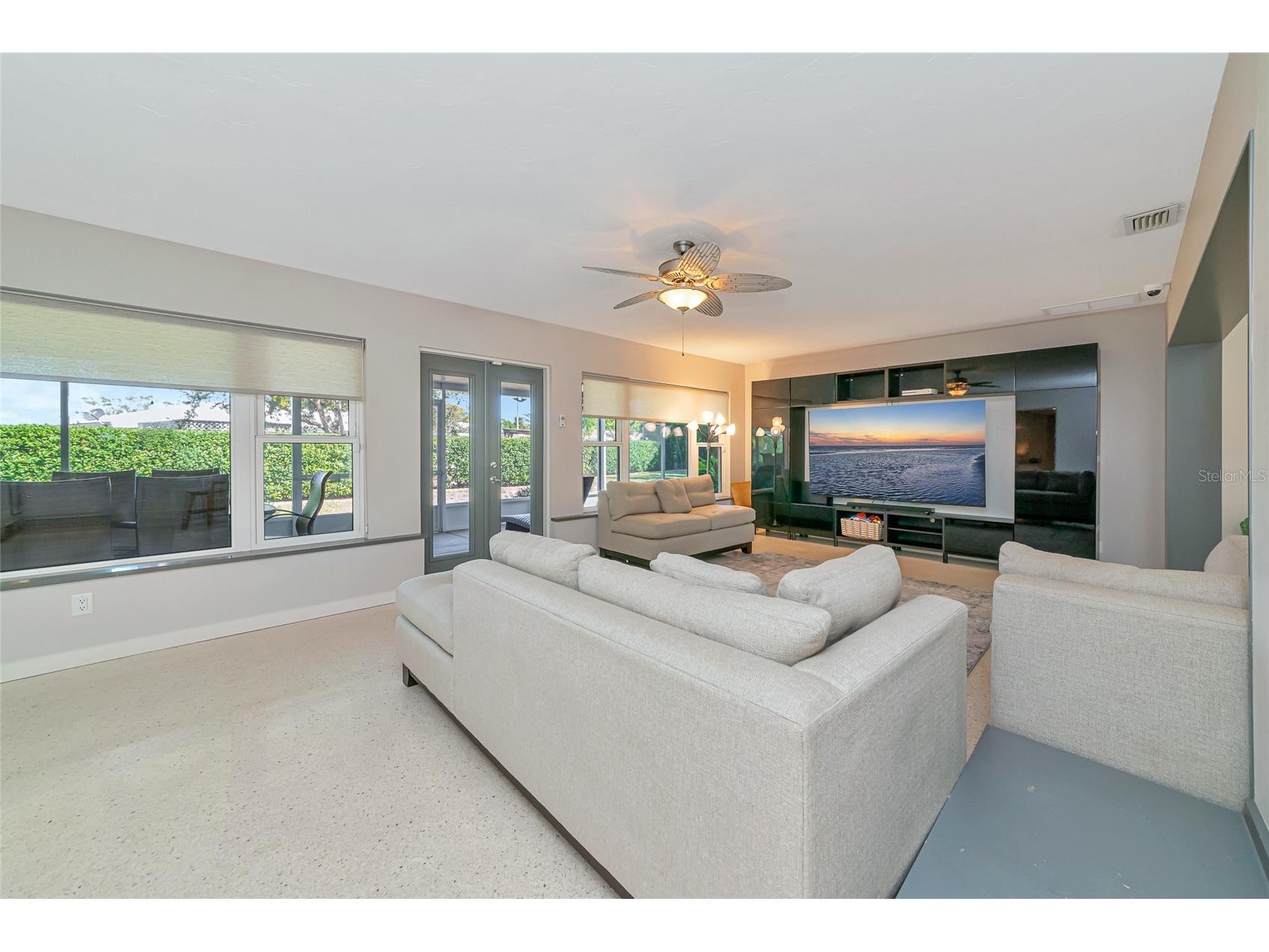 2639 Bougainvillea Street Sarasota FL 34239 A4681333 image13