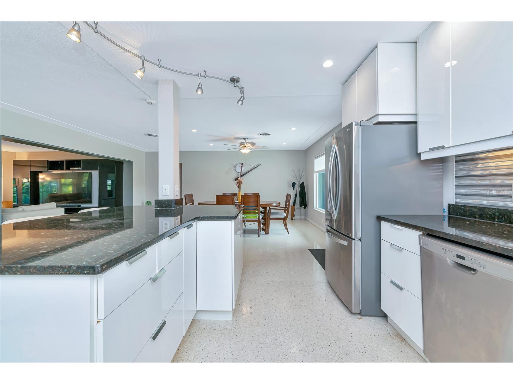 2639 Bougainvillea Street Sarasota FL 34239 A4681333 image16