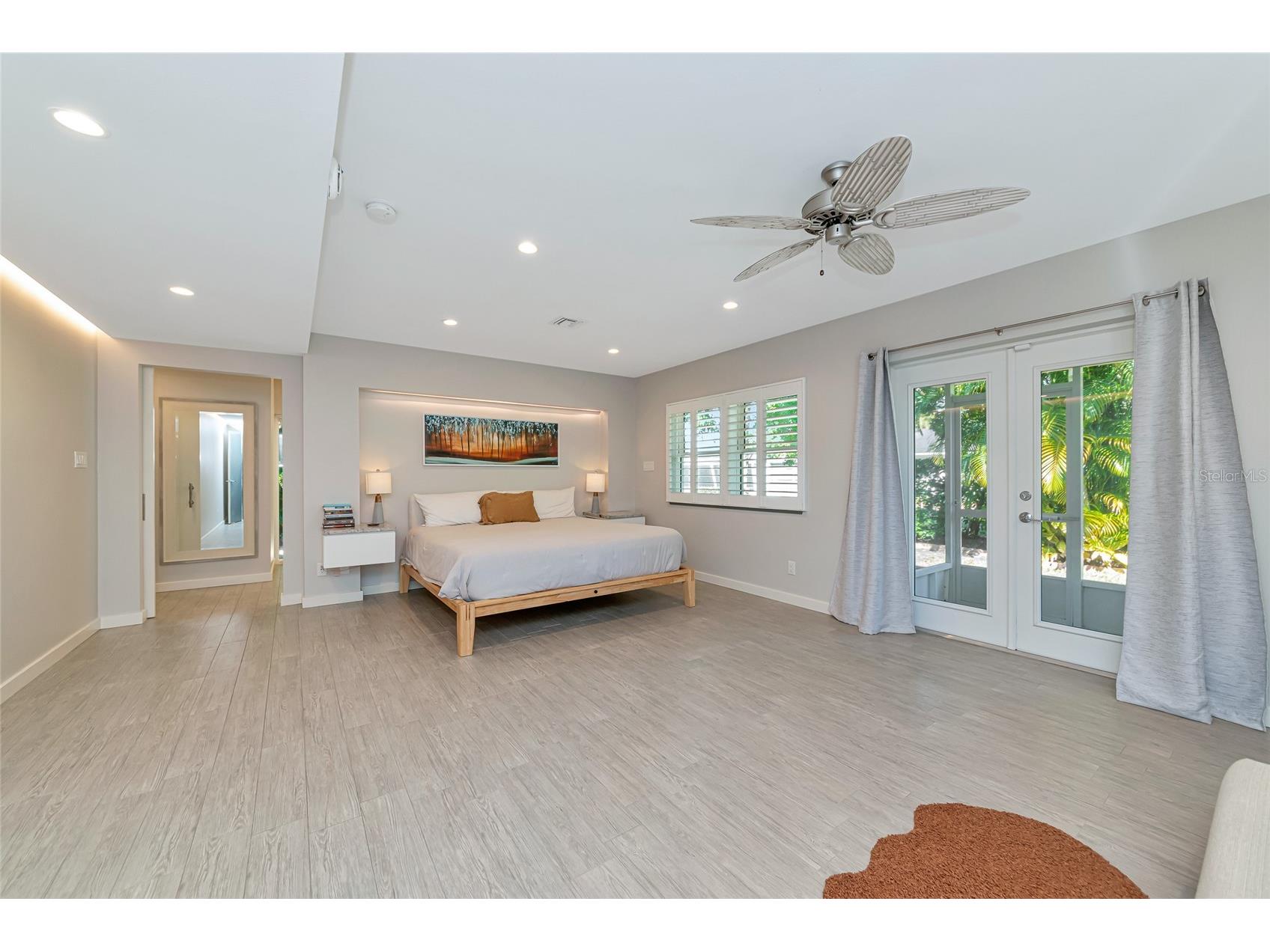 2639 Bougainvillea Street Sarasota FL 34239 A4681333 image19