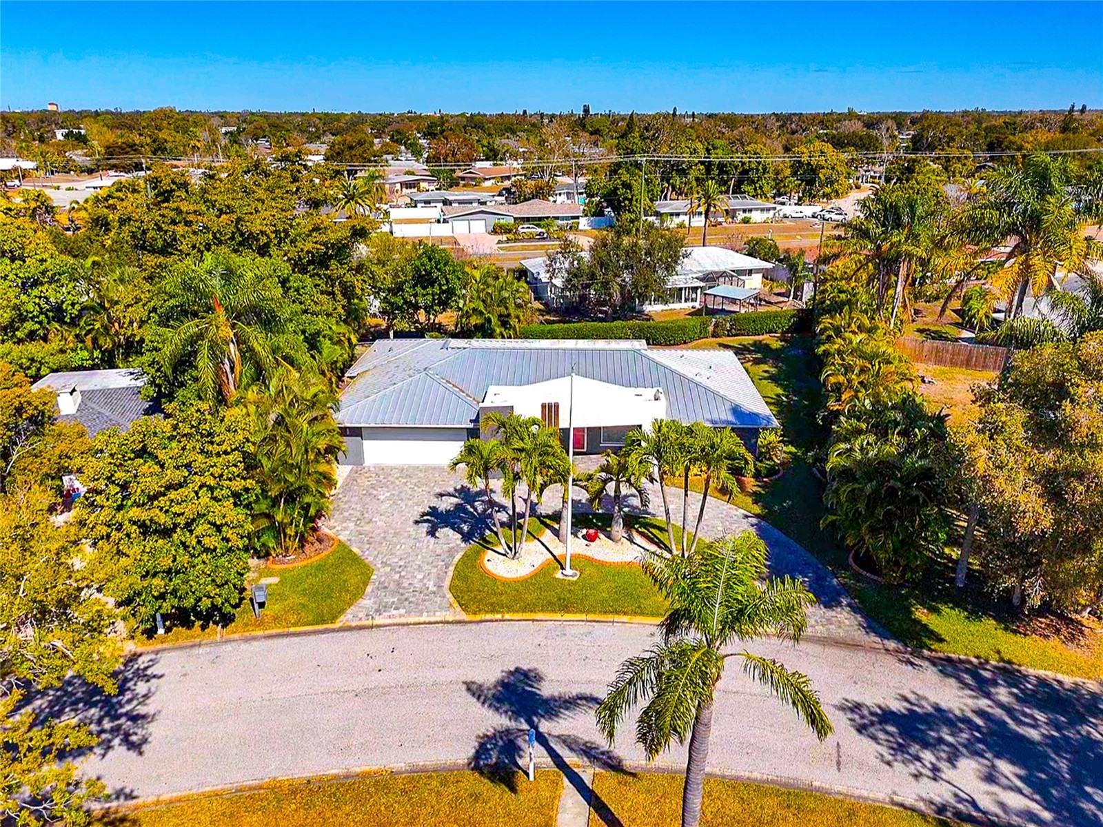 2639 Bougainvillea Street Sarasota FL 34239 A4681333 image2