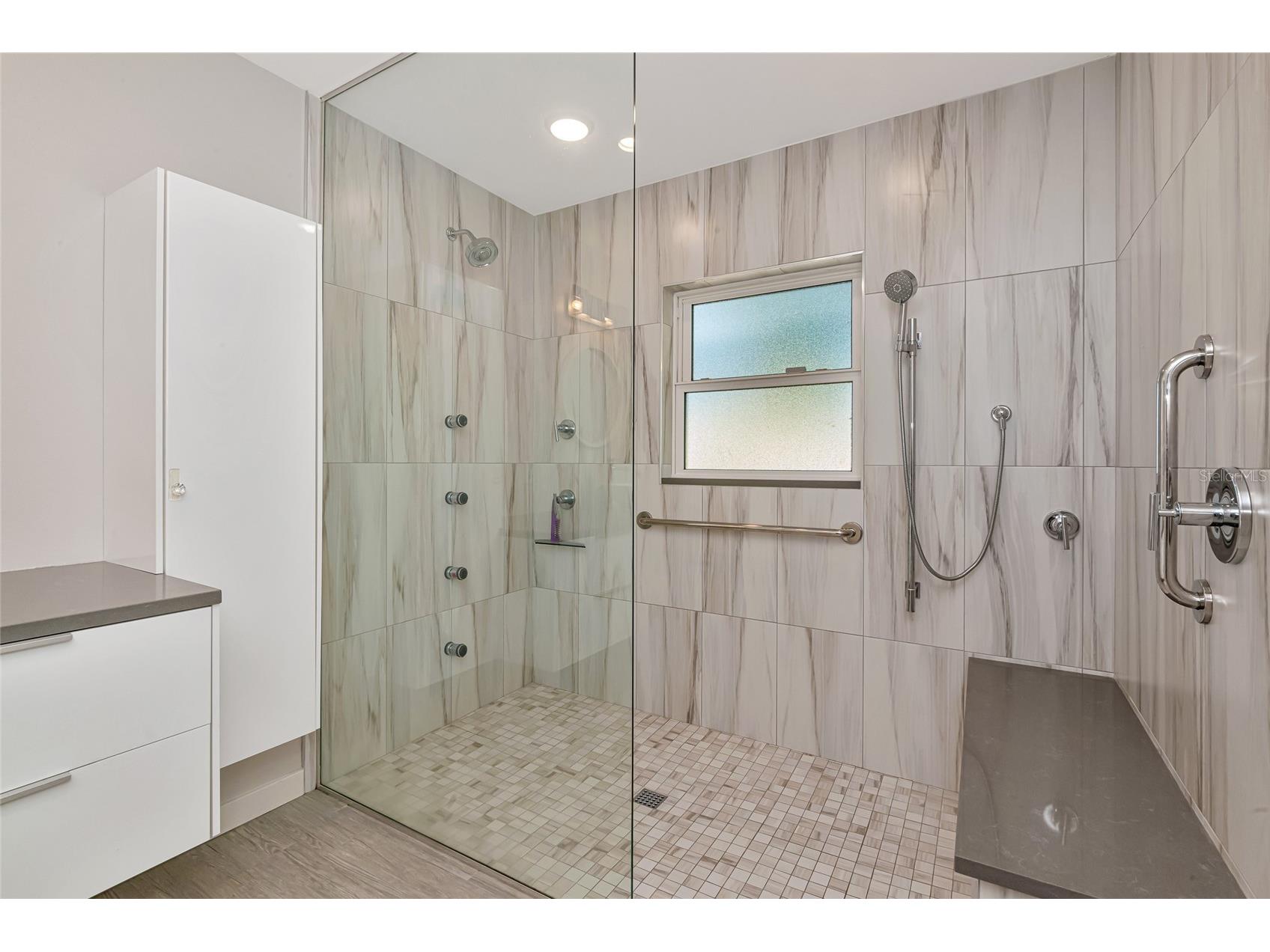 2639 Bougainvillea Street Sarasota FL 34239 A4681333 image21