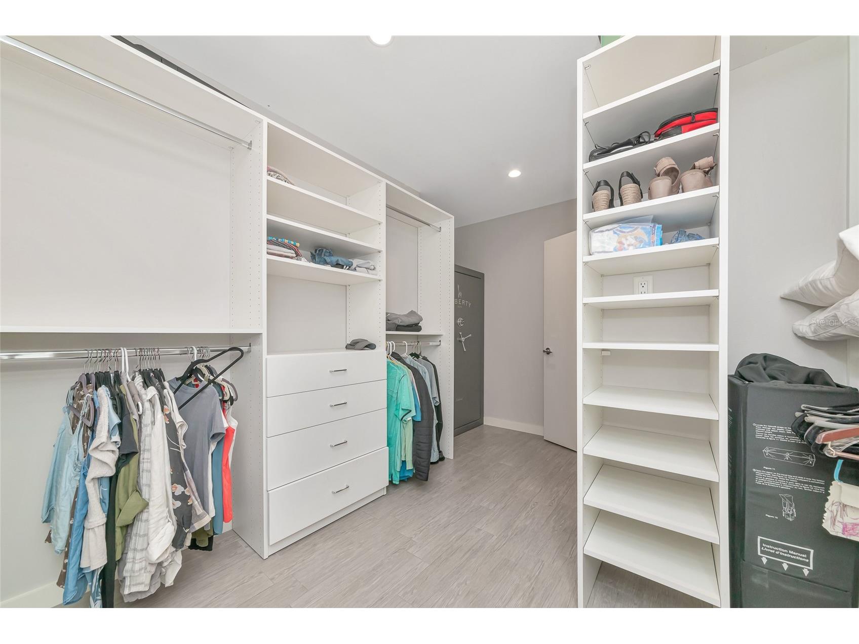 2639 Bougainvillea Street Sarasota FL 34239 A4681333 image28