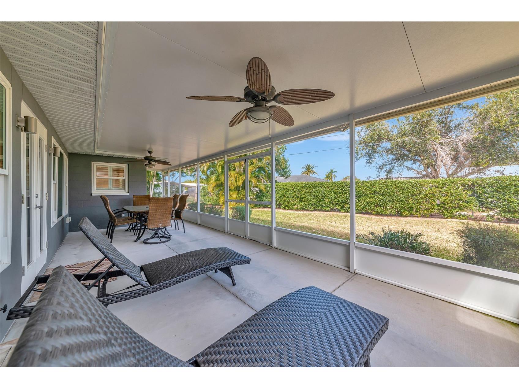 2639 Bougainvillea Street Sarasota FL 34239 A4681333 image39