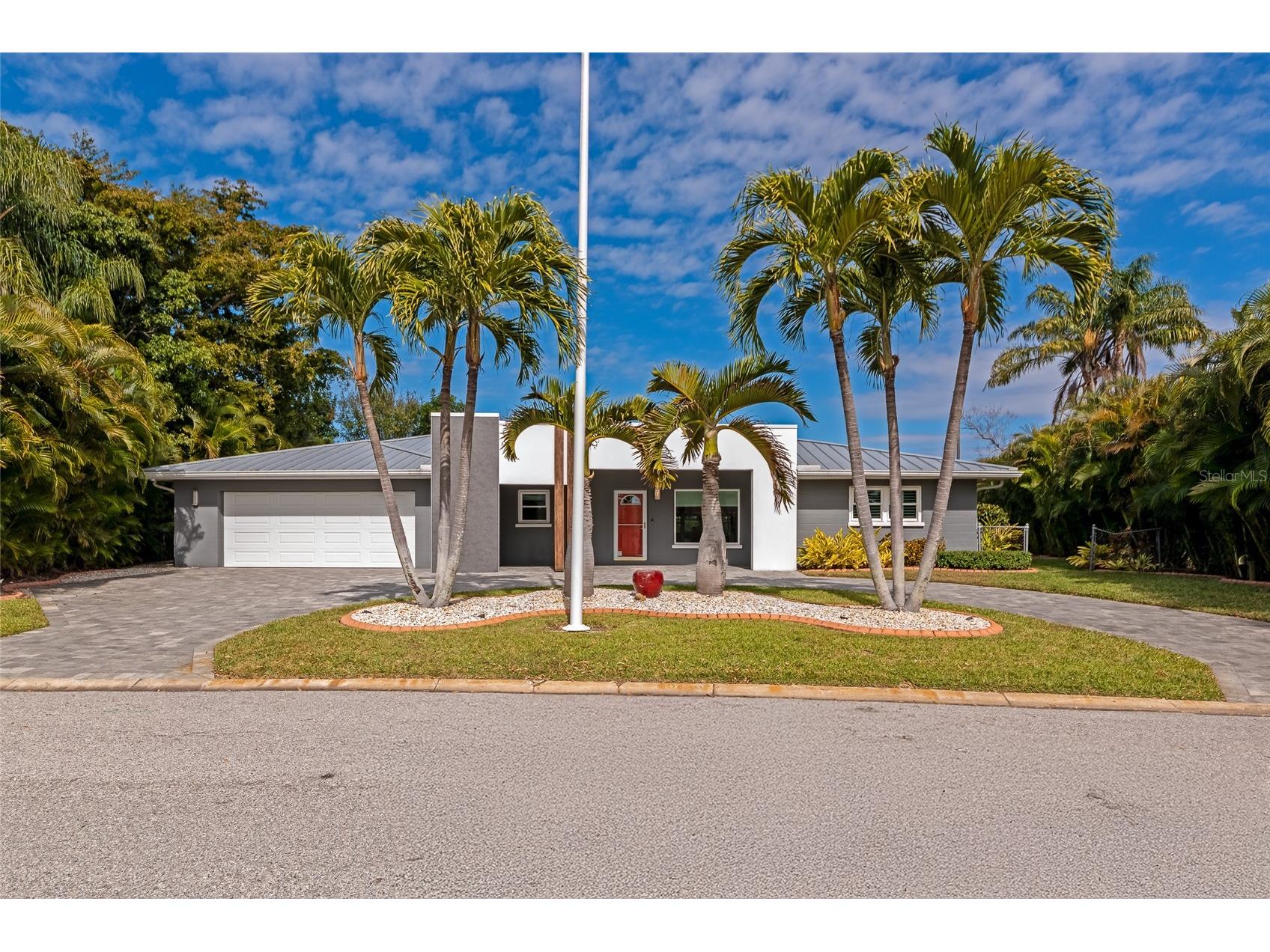 2639 Bougainvillea Street Sarasota FL 34239 A4681333 image42