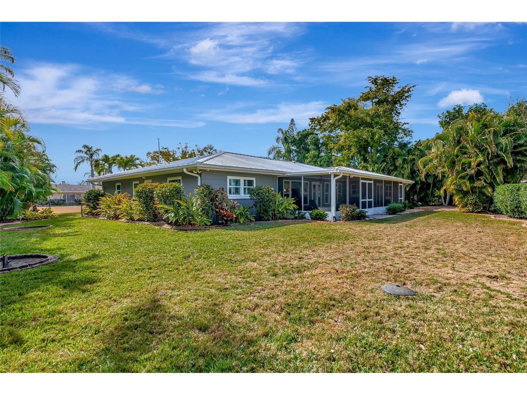 2639 Bougainvillea Street Sarasota FL 34239 A4681333 image49
