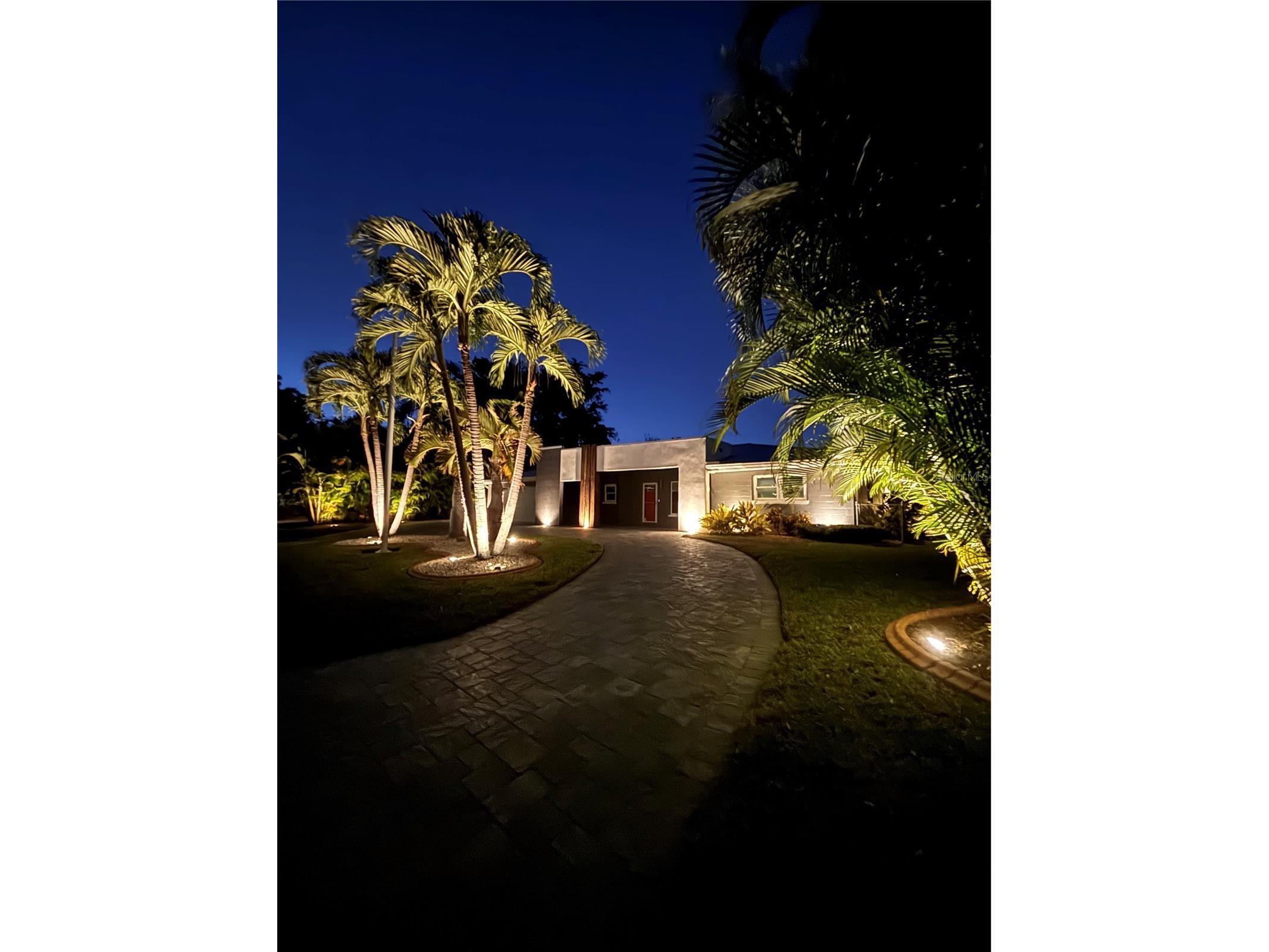 2639 Bougainvillea Street Sarasota FL 34239 A4681333 image53