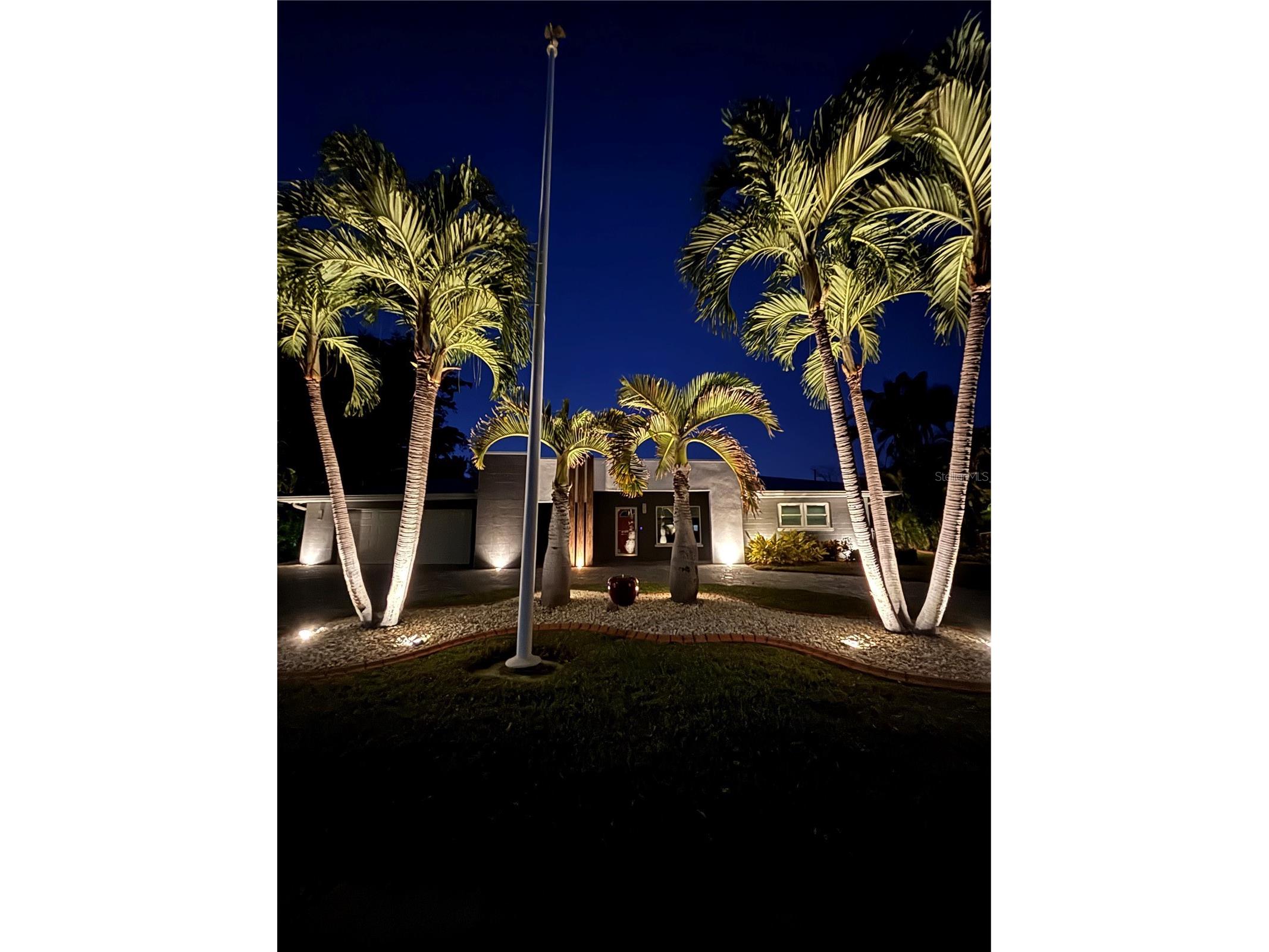 2639 Bougainvillea Street Sarasota FL 34239 A4681333 image54