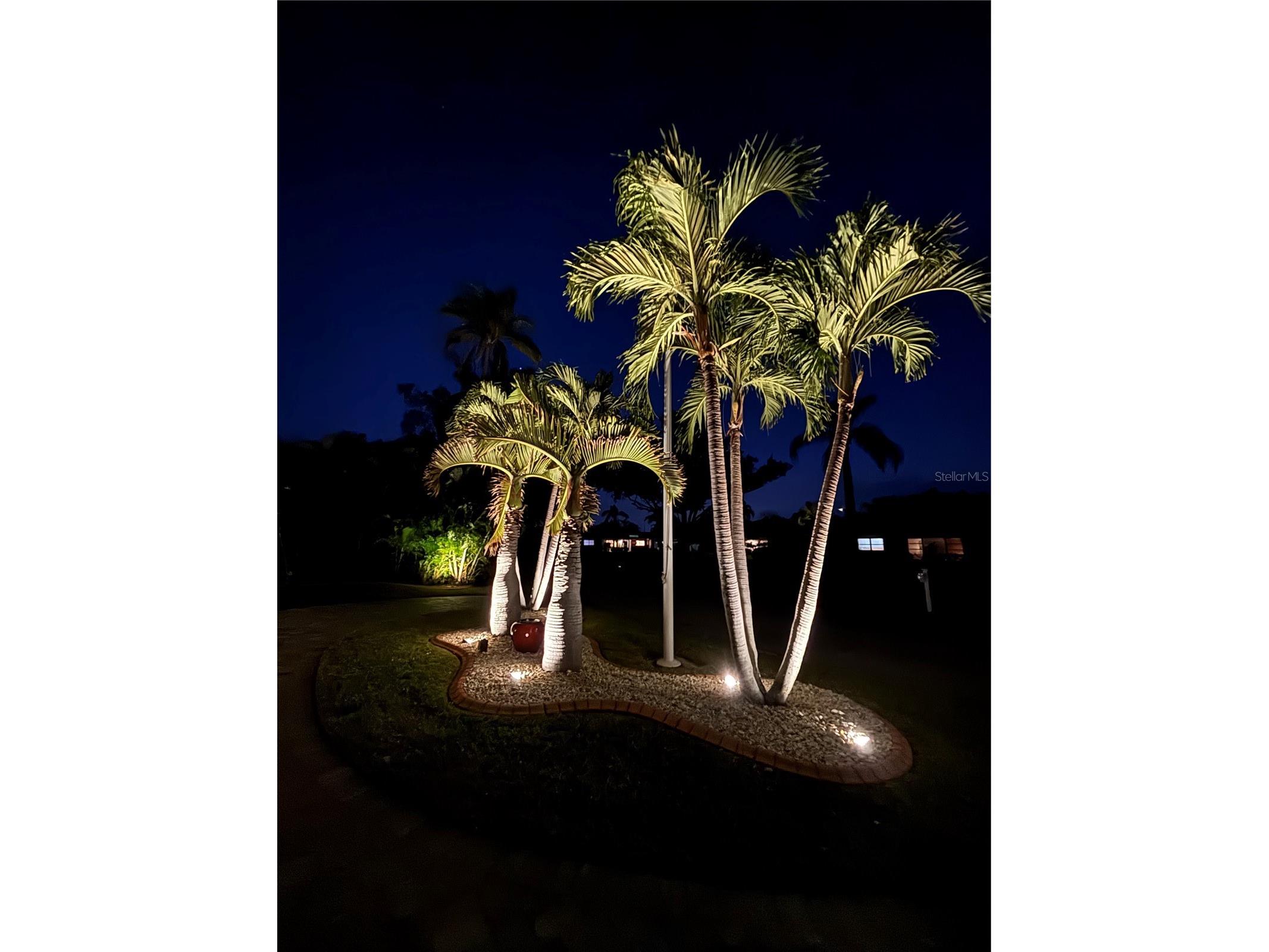 2639 Bougainvillea Street Sarasota FL 34239 A4681333 image56