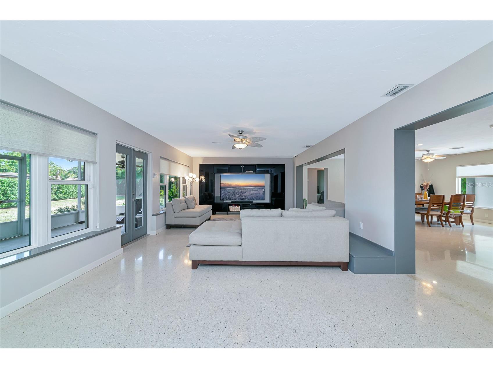 2639 Bougainvillea Street Sarasota FL 34239 A4681333 image6