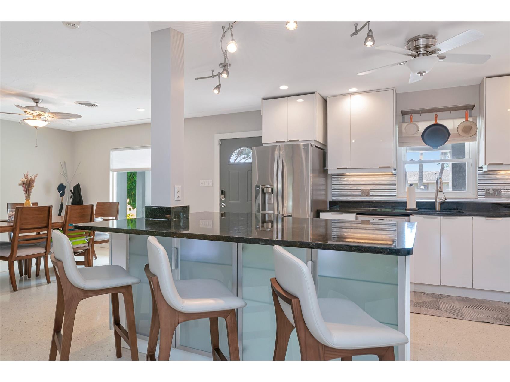 2639 Bougainvillea Street Sarasota FL 34239 A4681333 image9