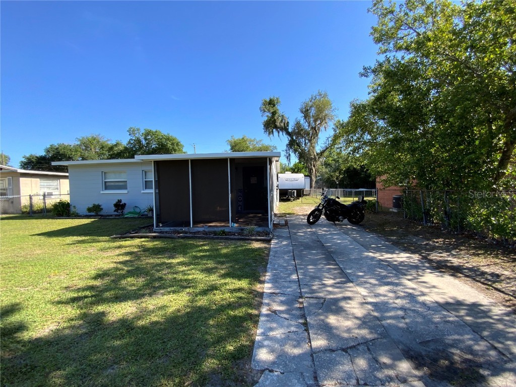 2639 Hempstead Drive Lakeland FL 33801 P4930056 image1