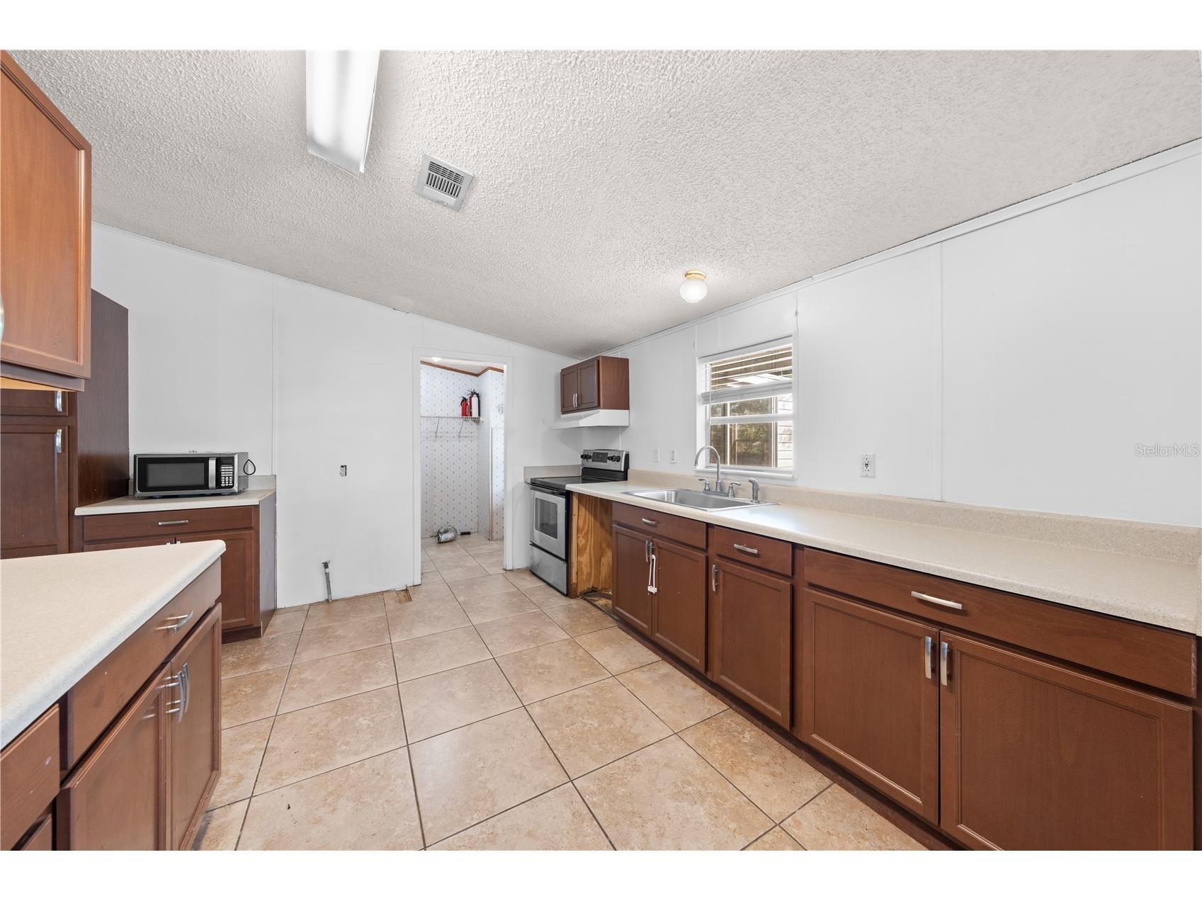 2639 Liberty Boulevard Kissimmee FL 34741 O6373100 image14