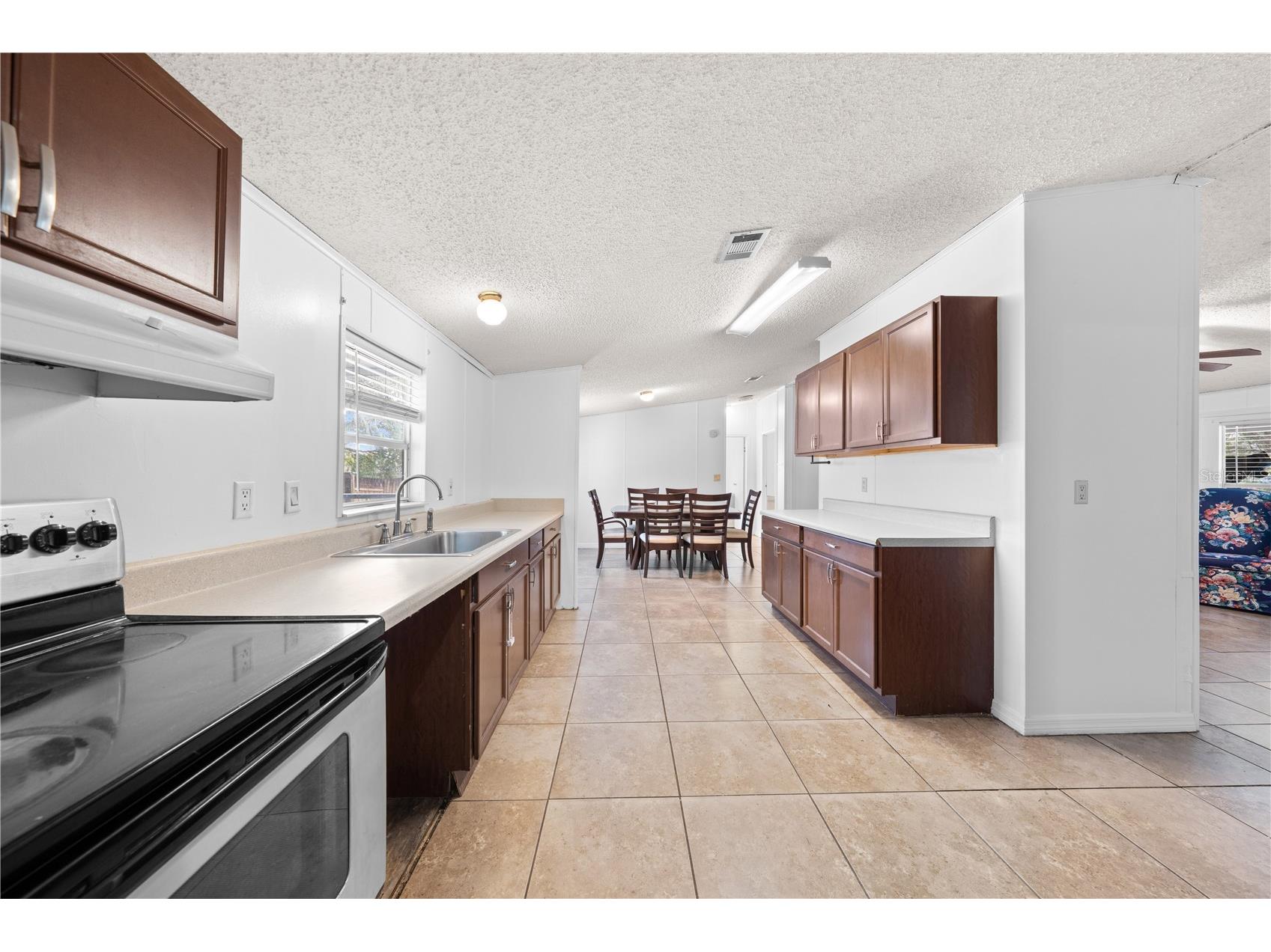 2639 Liberty Boulevard Kissimmee FL 34741 O6373100 image17