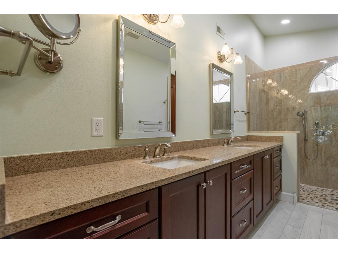 2639 Royal Liverpool Drive Tarpon Springs FL 34688 TB8428691 image17