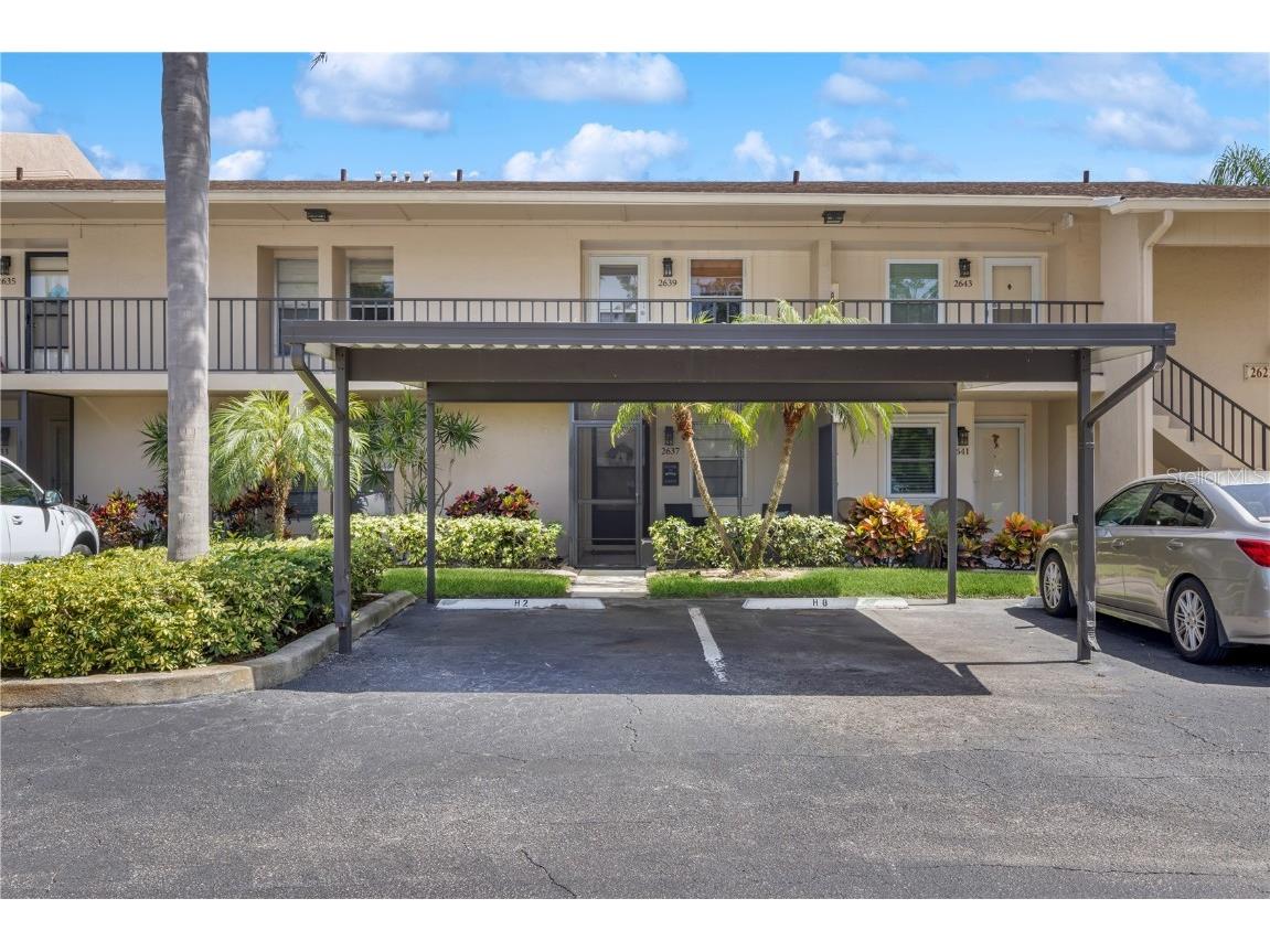 2639 Woodgate Lane #H8 Sarasota FL 34231 A4655326 image1